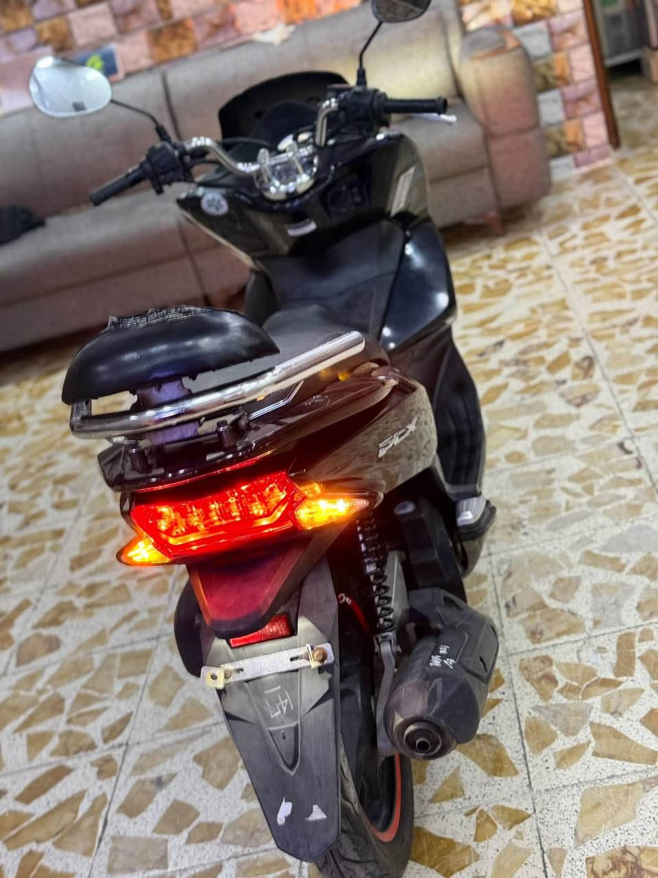 بي سي اکس • ١٥٠ • كفالة عامه