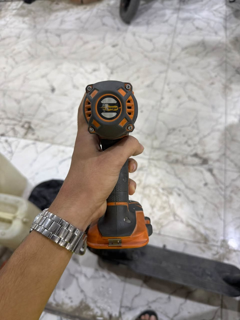 دريل • انكليزي • فارغ