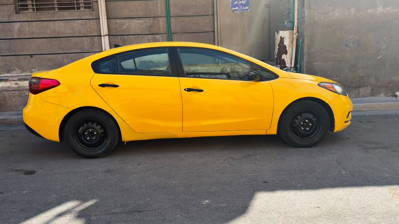 فورتي ٢٠١٥وارد امريكي حادث بنيد فقط بدون دواخل مكينه دوش ١٨٠٠ مامفتوحه سياره خير من الله سيارة جاهزه من كلشي أي نقص مابيه السعر ٩٠ العنوان بغداد👍***********
