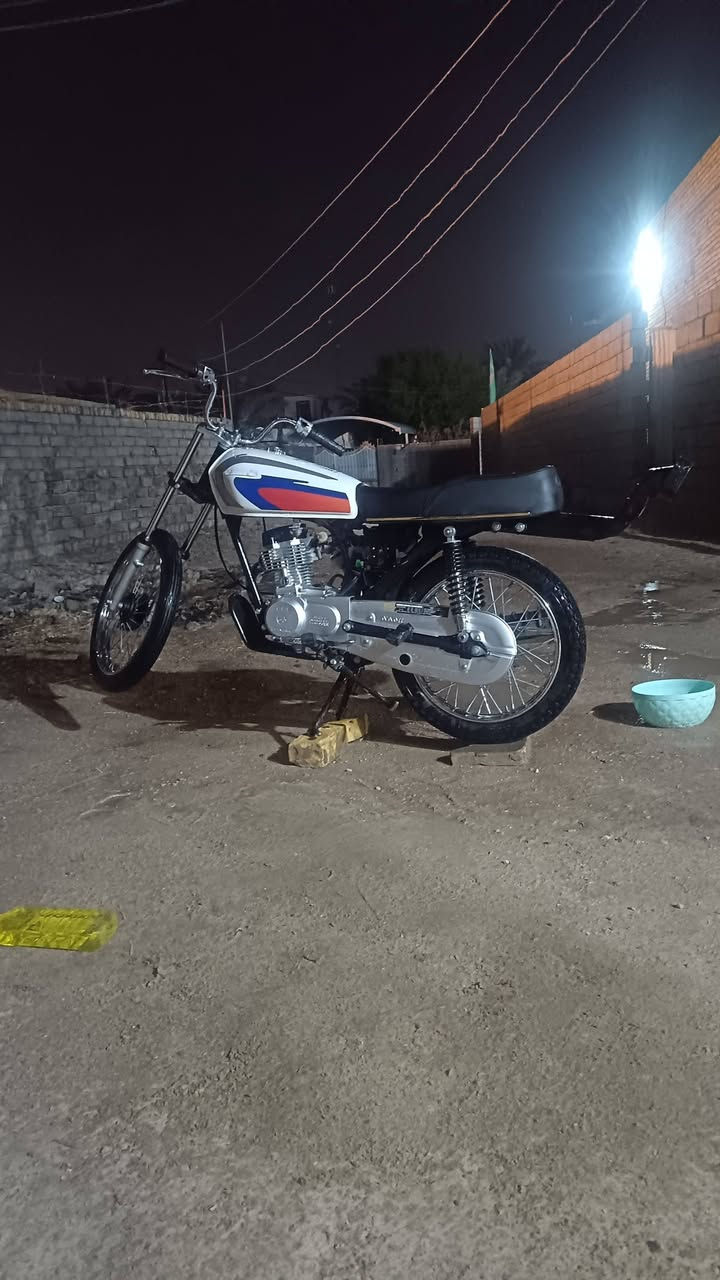 سلام عليكم دراجه البيع دراجه كلك تعميره 2026 سعر ***********

نص مكتوب في الصور:
- HONOR 200 Lite