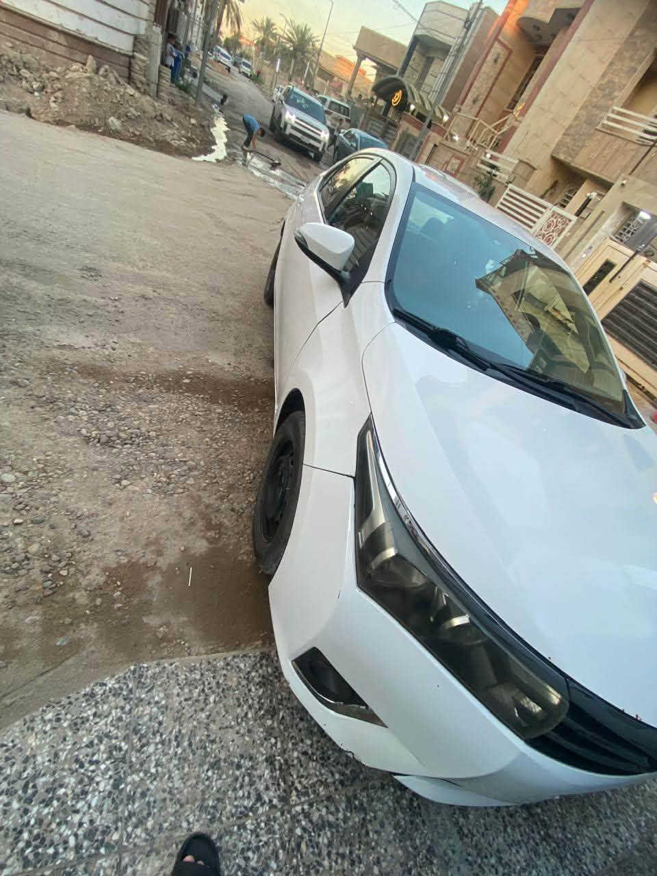 سلام عليكم كورلا موديل 15  مكينه 1600 شركه العامه  ماشيه 165 كيلو بيه قطعتين تبديل بدون دواخل كير مكينه صدر كله مكفول رقم بغداد بسمنه سونار مرفق ويه صور مكان بغداد زيونه سعره 130 وبيه مجال بصيط رقم الهاتف *********** حسين
