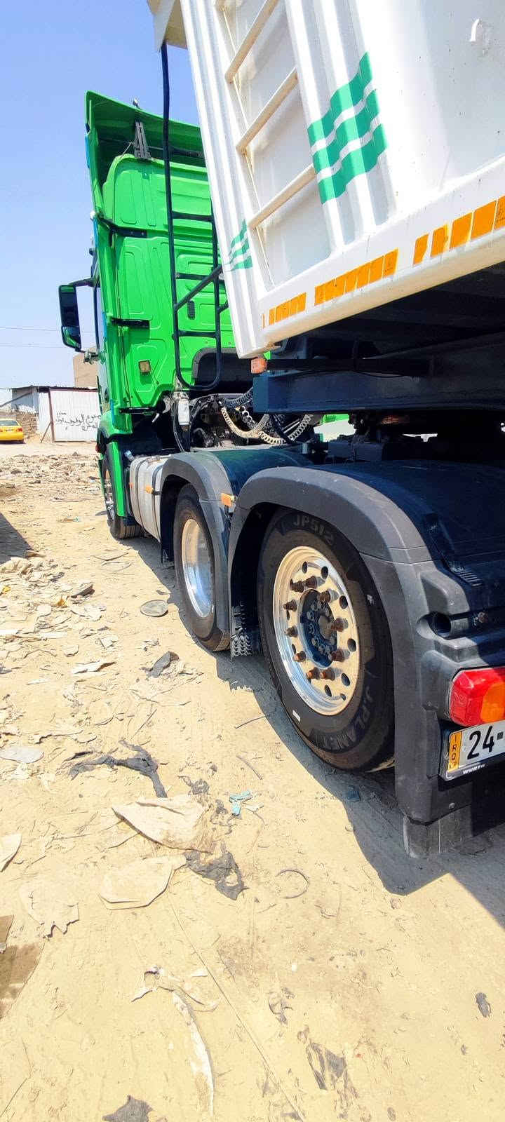 وحش للبيع أو مراوس بسياره صالون حديثه أو كيه حمل حديثه مواصفات 45. 25 تخم تاير ويل كروم  سنكل خلفي بلادي  ***********. أو ***********

نص مكتوب في الصور:
- ابو الكتروز
- Tik Tok firashi49
