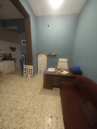 اثاث مكتبي للبيع مكاتب عدد ٢ كراسي ٢ تخم ونص للبيع أبيعها كلها مو اجزا...