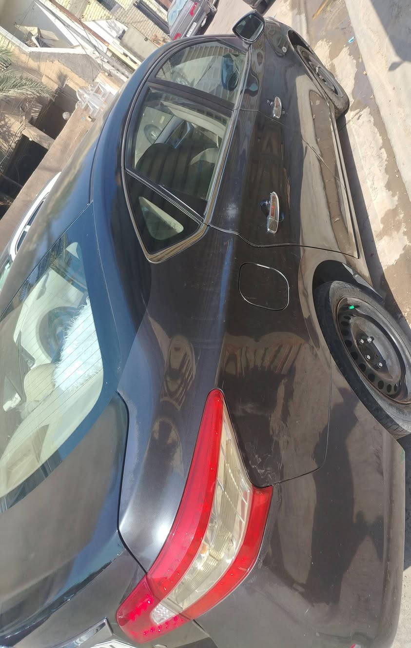 نيسان سنترا خليجي ٢٠١٩
مكفولة من التبديل والصبغ
بيها مكانات بارد بسيط
بيها جراد قمارة وجنطة ومغلفة وعندي تصوير قبل التغليف
كير مبدل جديد
جاهزة محرك وتبريد وكهربائيات وحدادية
ماشية ١٦٠ الف كيلو
مكاني بغداد الغزالية
السعر ٩٣ وبيها مجال حك الجية 
***********
