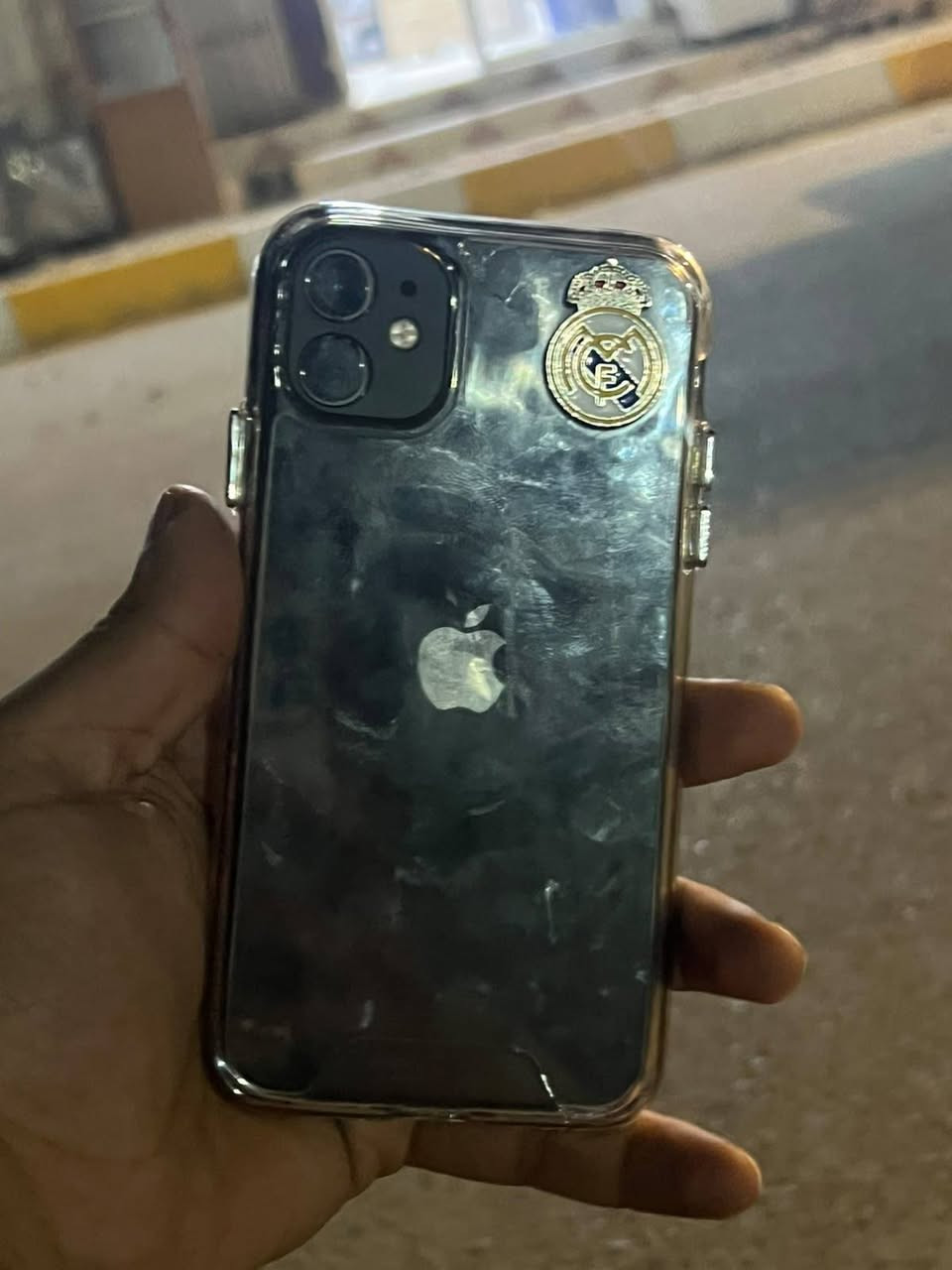 سلام عليكم
ايفون 11 عادي
 ذاكره 128
بطاريه86 ستبدال
فيس ايدي شغال
شاشه مستبدله نوعيه زينه
دكمه الصامت واكفه
***********
ديالى بعقوبه باب الدرب مقابيل مدرسه الشهيد لطيف
السعر 185 بي مجال
