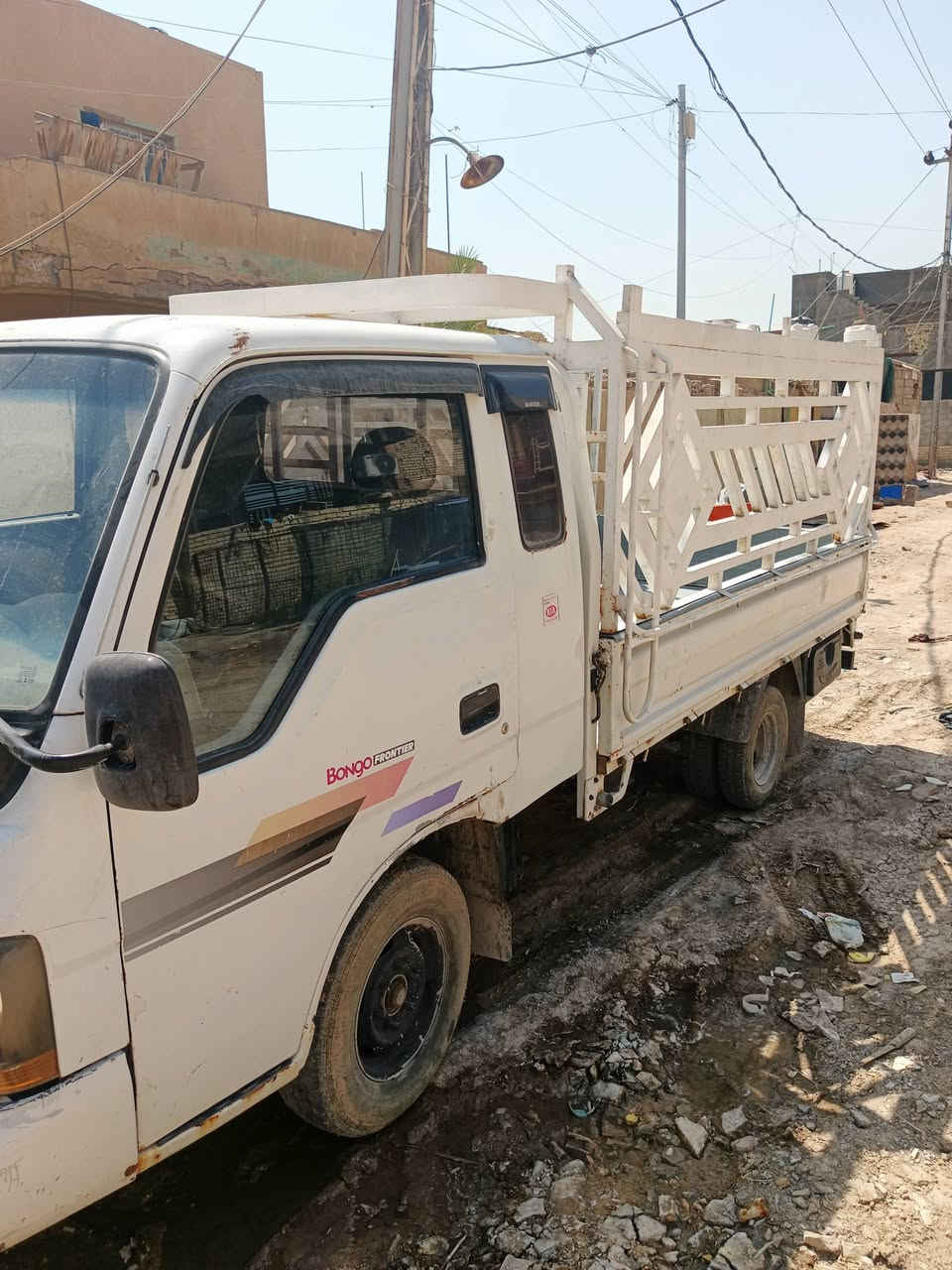 كيا للبيع رقم بغداد بسمي المكان بابل قضاء المسيب السياره محرك اكسحن كير مكفول السياره مشروع وطني موديل 2002 للاستفسار ***********
