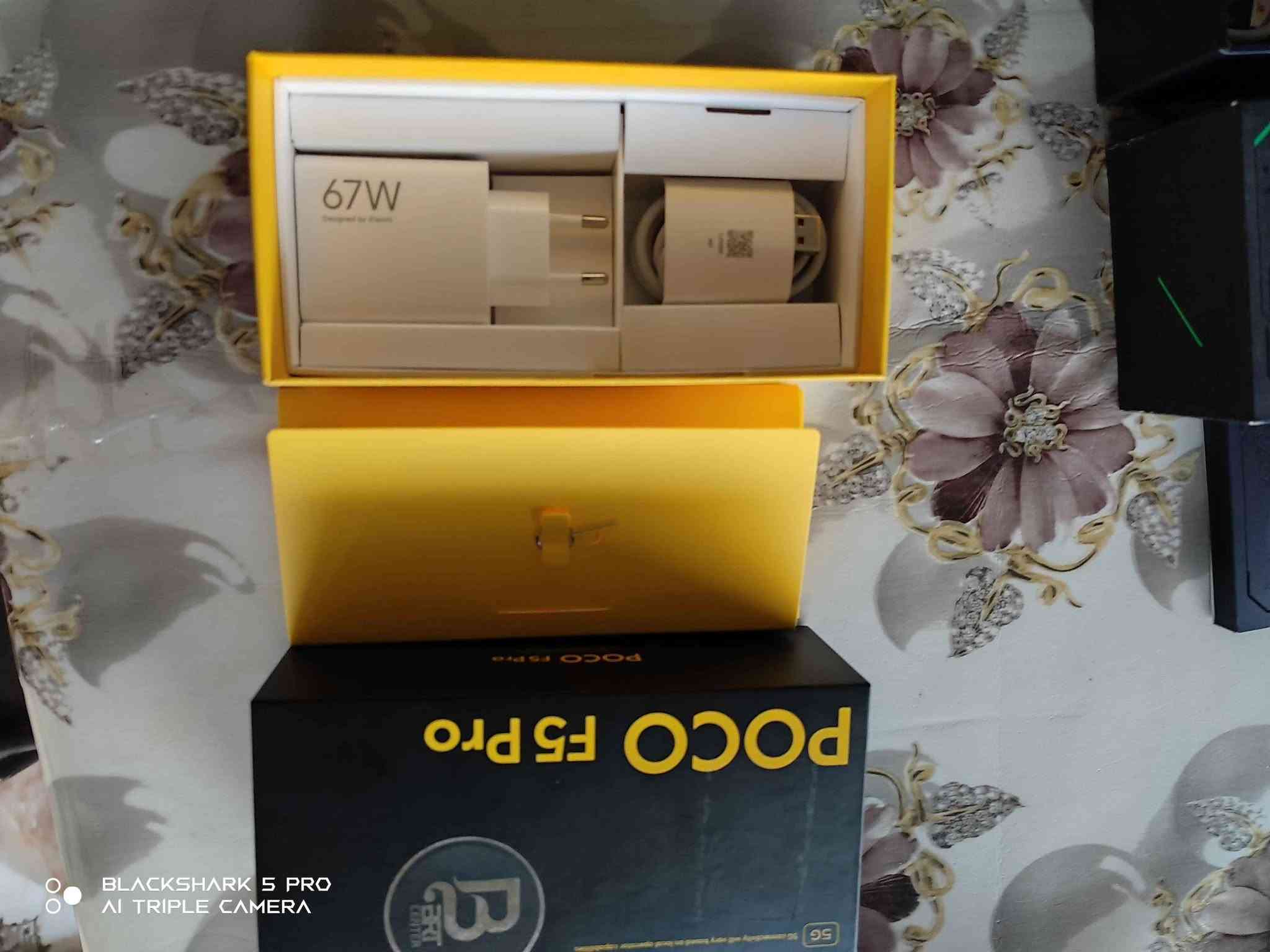 Poco F5 Pro
100%100 xawen 
2 sem global
Kaml ashya
Be keshaya shuxti nya hamu gyani bashart
512GB
Shasha 120Hz
Pubg 120Fbs 
Nrxi 390 w majale kam
La karkukm gayandn haya bo hamu shwene
***********
...........
بوكو اف 5 برو
ذاكرة512
بحالة الوكالة
كامل ملحقات
شاشة120هيرتز
بوبجي يدعم 120 اف بي اس
شخط مابي ومكفول من كل شي
390الف ومجال بسيط
***********
مكاني كركوك توصيل متوفر لكل عراق كركوك, العراق

نص مكتوب في الصور:
- BLACKSHARK 5 PRO
- AI TRIPLE CAMERA
- BLACKSHARK 5 PRO AI TRIPLE CAMERA