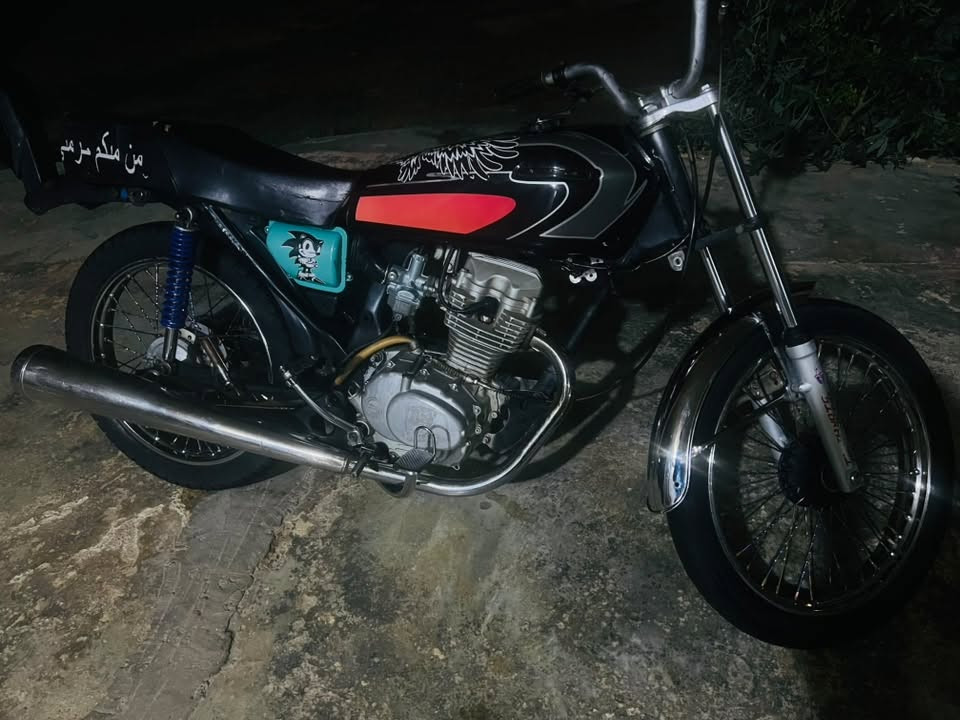 سلام عليكم  مستعجل  دراجه للبيع  حربيه.  ويل تفصال  سعر 250وبيها      
 مجال رقمي ***********
