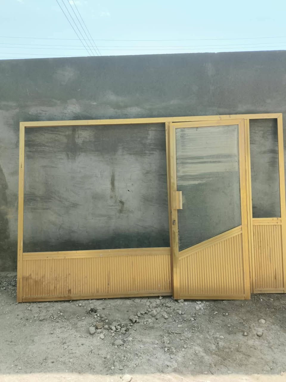 باب المنيوم لون ذهبي للبيع
***********
