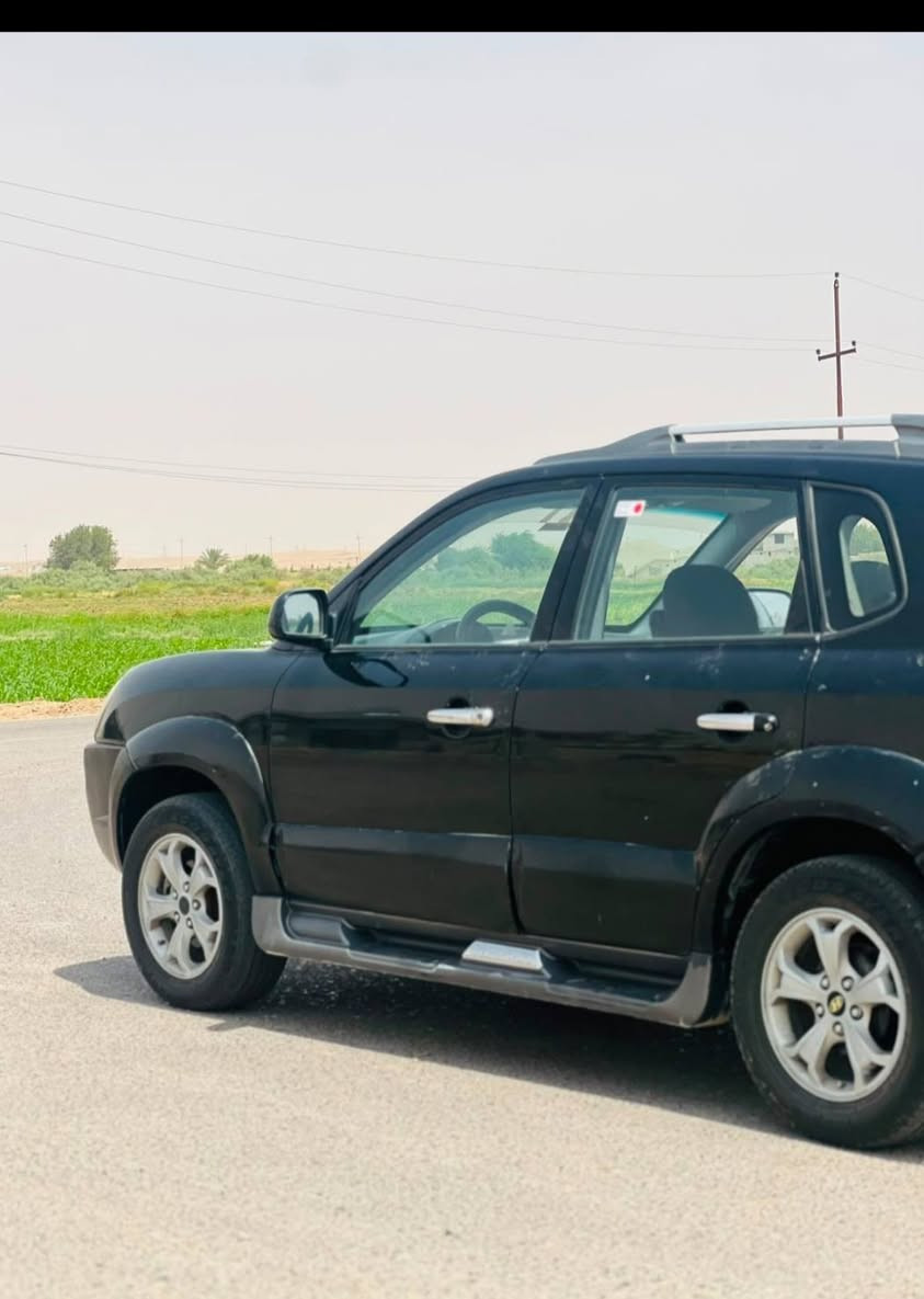 يالله سلام عليكم
توسان فول فول اسلايت) 
توسان موديل 2009 خليجي رقم أربيل دولي شرط التحويل سنويه لل2030
شرط بدون صبغ 
كير اوتوماتيك + كير محرك شرط لا صرف ولا بخار
صدر جديد
تخم تاير
5 ويل اكروم
شاشه ايباد
فتحه بل سقف
تبريد شغال
السعر 105 وبيه مجال حك الجيه 
رقم المبايل ***********
العنوان السياره صلاح الدين تكريت
يرهم بيع او مرواس حسب القناعه
