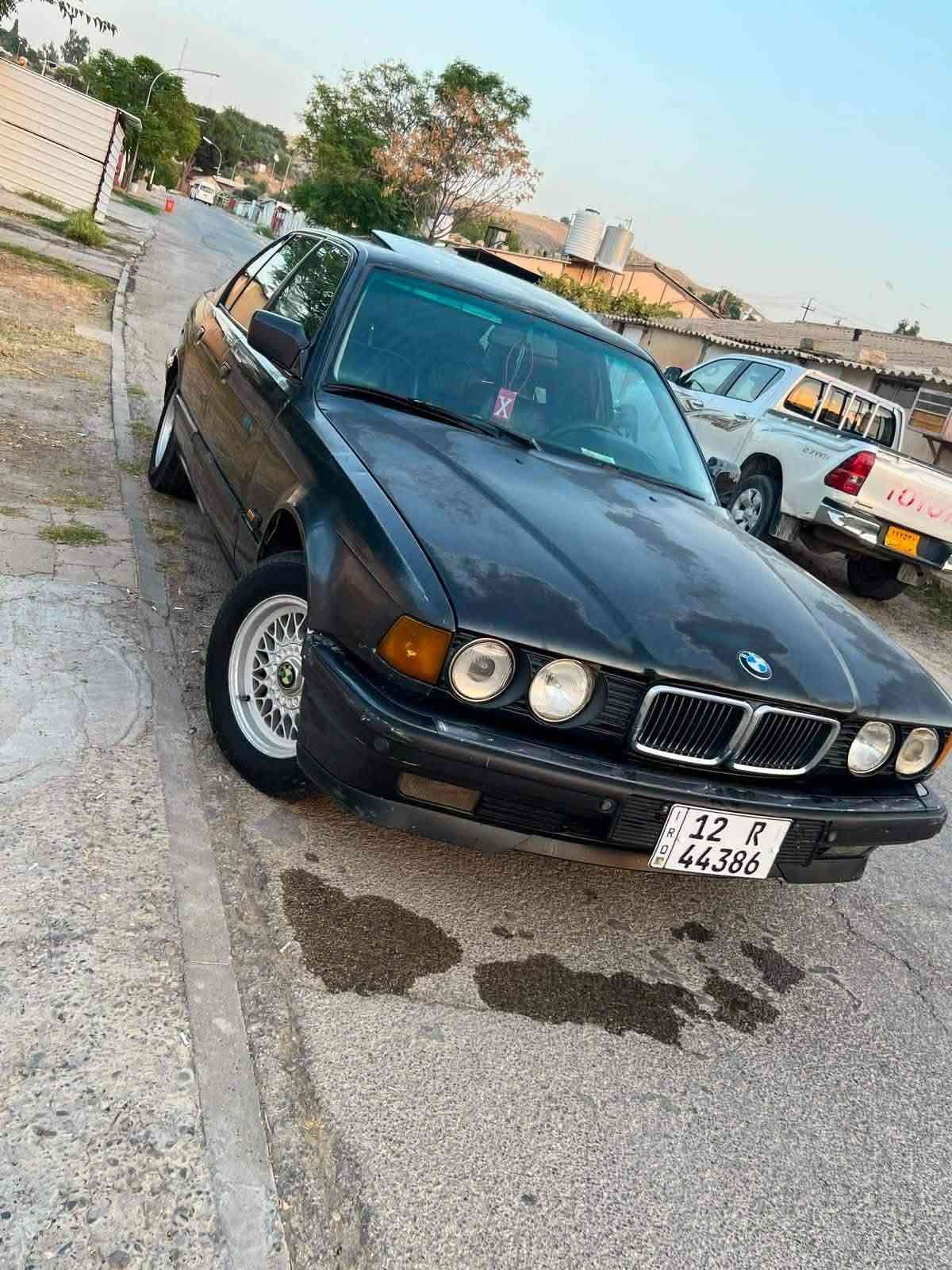 BMW - 730i - 8v
موديل 1992 
مواصفات 

- دبل جام + الجام الخلفي الوسط هم دبل جام- دبل ايرباك -دبل كمبيوتر شغال -دبل جكمجه 
-هوائيات بلاد 
- بجم عريض 
- سلايت طكتين شغال و اوتو 
- صاج ملكي 
- ويل شعاع اصلي 
- تبريد قطعتين + دبل مناخ 
- ساحبه دخان بالبورد شغاله 
- اربعه جام اوتو 
- سنترلوك 
دبل كشن كهرباء + تكوات كهرباء شغال
جعمقه كهرباء يعني الستيرن مي
محرك شرط درجة اولى جديد
الكير شرط درجة اولى جديد

بانكه كهرباء والحماوه ثابته جوه النص 
تبريد
 صدر امامي خلفي 100/100  
السياره 
شرط التحويل 
سنويه جديده 
رقم مسطره الجديد مشروع وطني تتحول بجميع المحافظات 
 

فحص وهزه جديده

المكان موصل الكندي ***********
