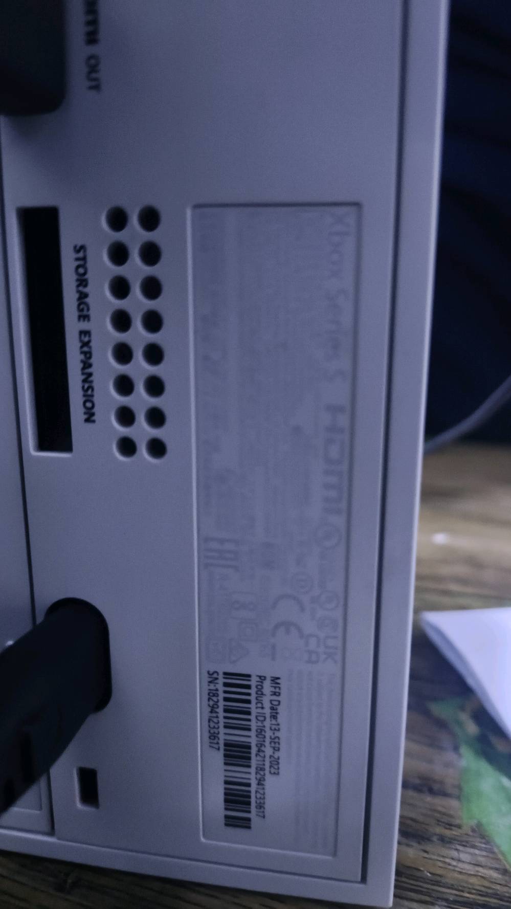 Xbox Series S للبيع - استخدام نظيف! 🎮🔥
السلام عليكم، عندي جهاز Xbox Series S مستعمل بحالة ممتازة للبيع، الجهاز قوي ويدعم كل ألعاب الجيل الجديد بكفاءة عالية.
​تفاصيل العرض والمواصفات:
​حالة الجهاز: نظيف ، الجهاز ممفتوح ولا داخل صيانة أبدًا.
​الملحقات:
​يدة التحكم الأصلية للجهاز.
​يدة إضافية ثانية من شركة Razer.
​ملاحظة بخصوص اليدة: منفذ الـ Type-C بيدة التحكم بيه مشكلة بسيطة، ولذلك مركب بداخلها قطعة بطارية شحن ممتازة بمكان البطاريات؛ تشحنها وتلعب بيها وايرلس (بدون واير)، وإذا تحب هم تكدر تربط بيها واير وتلعب مباشرة.
​📸 الصور المرفقة بالمنشور توضح حالة الجهاز والملحقات بالكامل.
​السعر:  ٤٠٠ دينار (وبيه مجال ).
​المكان: بغداد / الكرخ
​للتواصل: ***********