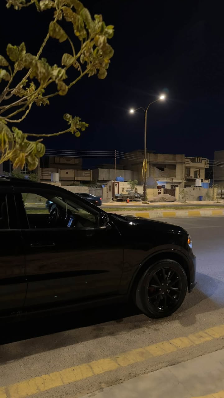 اللهم صلي على محمد وآل محمد ✨
-السلام عليكم 
دوج #دورنكو  2018 جي تي بلاس 
Dodge durango Gt plus vip 
 فول مواصفات 1/1 عدة الرادار 
المواصفات :
🟩فتحت سقف( سلايد روف)
🟩كراسي جلد
🟩جلد اسود مطرز احمر بلادي 
🟩كراسي كهرباء
🟩مري قلاب
🟩كراسي الامامية ولخلفية تدفأة
🟩كراسي الامامية (نفخ)
🟩بصمة تشغيل 
🟩يدات الابواب لمس
🟩لاقطات صوت المكالمات بلسقف 
🟩بصمات بوب 3 باب السائق باب الراكب وباب الصندوق بصمة 
🟩تشغيل عن بعد 
🟩تحكم استيرن جهتين
🟩تحكم صوت الشاشة 
🟩اوامر صوتية 
🟩نضام eco (ايكو) لتقليل صرف الوقود
🟩لدات في مكان الاكواب مع الابواب بلادي
🟩 نضام صوت ( السماعات) beats ودمام بلادي 
🟩مخرج كهرباء لتشغيل اجهزة كهربائية
🟩شاشة عطلات
🟩شاشة الدشبول اكبر حجم
🟩 2شاشات خلفية بلكشن بلادية 
🟩نضام الشاشات كاملة عربي  
🟩مخارج HDMI
🟩كامرة خلفية دوار
🟩صندوق كهرباء
🟩ويل حجم 20 بلادي GT 
🟩هوك خلفي بلادي مع مخرج  كهرباء
🟩اوتو ستارت ستوب نضام اطفاء المحرك بلازدحامات 
🟩 بريك خلفي اوتو اذا وراك احد تضرب بريك وحدها على البگ
🟩حساسات خلفية 
🟩تبريد 3 قطع ثلج 
🟩دمام صوت بلادي 
🟩مخارج شحن USB
🟩انضمة قيادة ايكو +سبورت+تراكشن 
🟩 شفتات استيرن 
🟩انضمة بور ستيرن رياضية +مريح+عادي(تتحكم بلاستيرن ثكيل ووسط وخفيف)
🟩نضام خرائط بلشاشة بلادي 
🟩 قرص CD في التجوة الامامية بلادي
🟩مخرج AWX 
🟩دفتر السيارة مال شركة موجود لبلادي
🟩دبل تچوة امامية +خلفية vip
🟩مري كهرباء
🟩مري تدفأة
🟩جام اوتو 
🟩لايت زنون بلادي عالي ناصي مع لدات بلادية وكشافات لد
🟩كرسي السائق خزن 2 وضعيات 
🟩 نضام تعتيم المري اذا اكو لايت سيارة قوي وراك ميأثر على عينك
🟩گير طيارة 8 نمر 
🟩محرك 3600
🟩لستيرن يصعد وينزل ويتقدم 
🟩كشافات ضباب
🟩دبل اكزوز 
🟩تجوات الراس الخلفية كهرباء ينزلن 
7راكب
 
اخوان السيارة حادثها سطحي بدون ايرباك ولا دواخل ولا بچم ونصبتها حلوة والف عافية عل ياخذها مامتعوبة السيارة محرك وكير زبد نعومة ونشاط رقم بغداد باسمي وسعرها 235  
*********** متوفر واتساب
