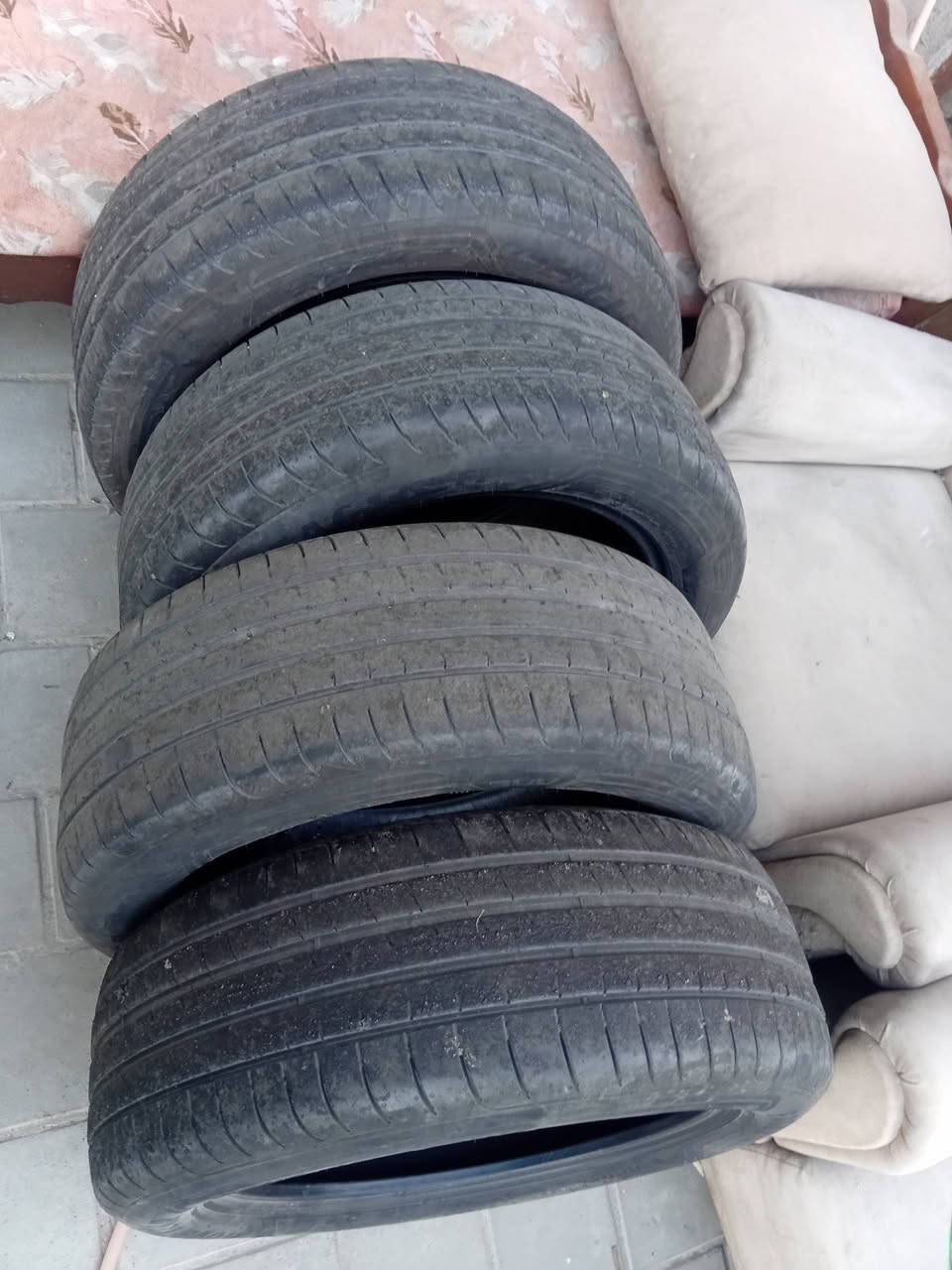 تايرات حجم 19 عله 55R
235 السعر 60
***********
بغداد
