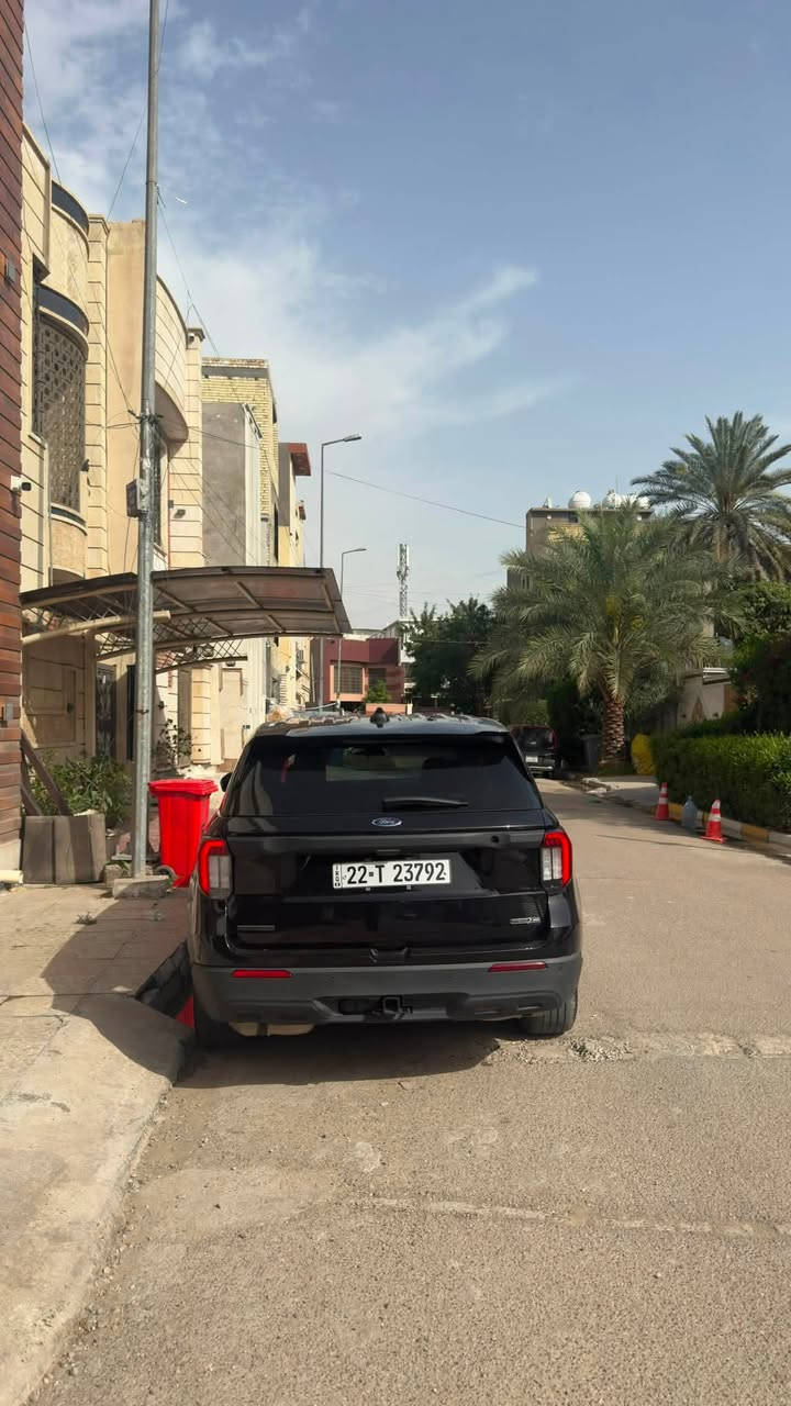 فورد اكسبلور 2025
سياره بوليسي
6v  هايبرد  3300  
رقم اربيل 
الغرفه داخليه مال لمتدد vip 
كراسي جلد كهرباء لون اسود
٧ راكب 
دفع رباعي 
٣ قطع تبريد 
رادار الخلفي والامامي ولجانبي 
حساسات خلفي 
كامره خلفيه 
شاشه جبيره 
والعداد دجتل (الاكتروني) 
الفرس تفصال عليها مو تحوير سويته
بيها فقط bdr بل جاملغ الخلفي 
بدون صبغ 
كامله مكمله نقص برغي مابيها 
ماشيه 28mi
باسمي وتحويل ثاني يوم
23,000$ 
قبل لا تعلق شوف سياره وشكد مصروف عليها وشنو ضربتها يلا تعلق
للاستفسار 
***********
