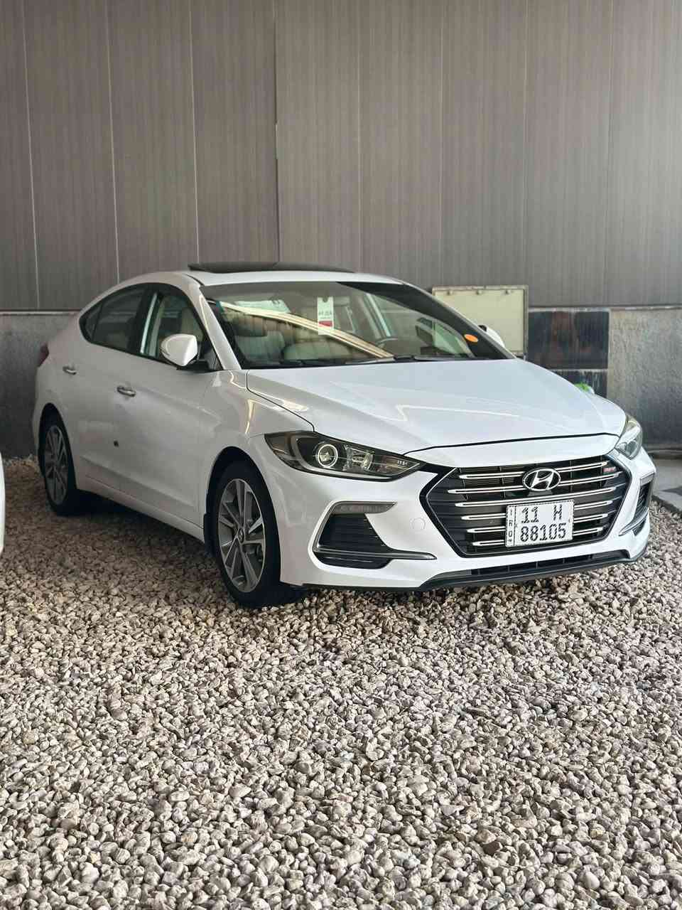 السلام عليكم الانتره 2019سوبر خليجي فول مواصفات مري شفط فتحه نضام سبورت ونضام ايكو كشنات جلد قطعتين تبريد حساسات كأمره خلفيه خمسه ويل كب كروم تخم تاير جديد مكفوله من الصبغ والتبديل فقط بيه بنيد مفتوح فقط بدون صبغ السياره مكينه 2.0دوش ما مفتوحه ماشيه 112kmفقط تراي زيرو السعر 143وبيه مجال بسيط العنوان حله الرقم ***********
