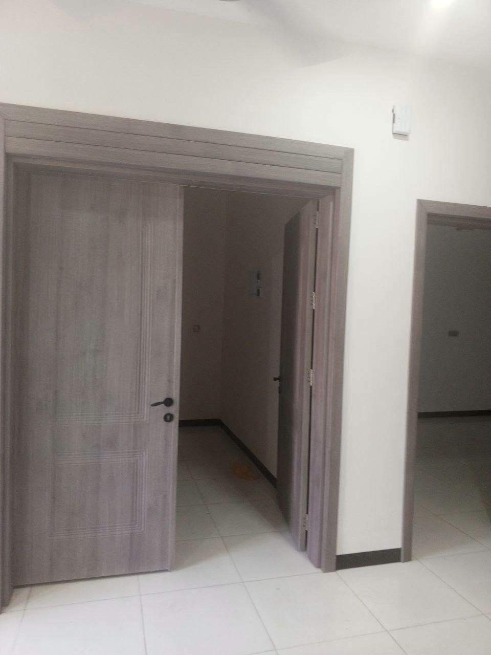 سلام عليكم بيت 100متر سند 25 طابقين
طابق اول/استقبال +صاله+مطبخ +غرفه نوم +صحيات داخليه +صحيات خارجيه +منور
طابق الثاني /صاله ازغيره +غرفتين+صحيات +سطح ناصي
بيت حلو مرتب ويصلح حسينيه او سكن
خدمات /ماء +كهرباء+مجاري +مدارس +تبليط باب البيت
موقع البيت. طويريح خلف شارع المولده. حي الحوراء
السعر 120 مع المجال
متوفر لدى  مكتب سما الفردوس للعقارات 
موقع المكتب طريق كربلاء طويريج عمود 334قرب المعهد التقني
تفاصيل اكثر اتصل
*********** وسام ال كميش 
*********** مختار الاسدي الاسدي
