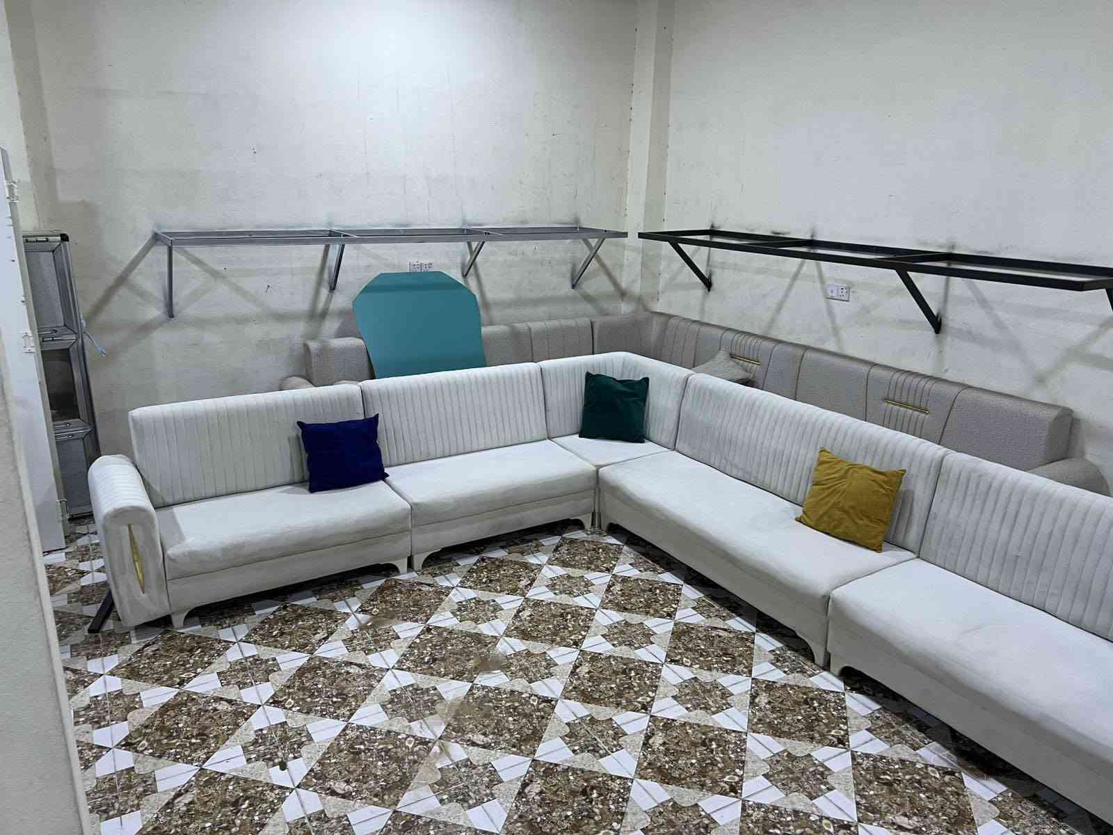 بؤ فروشتن
زور تايبةتة
١١نةفةريية
***********
