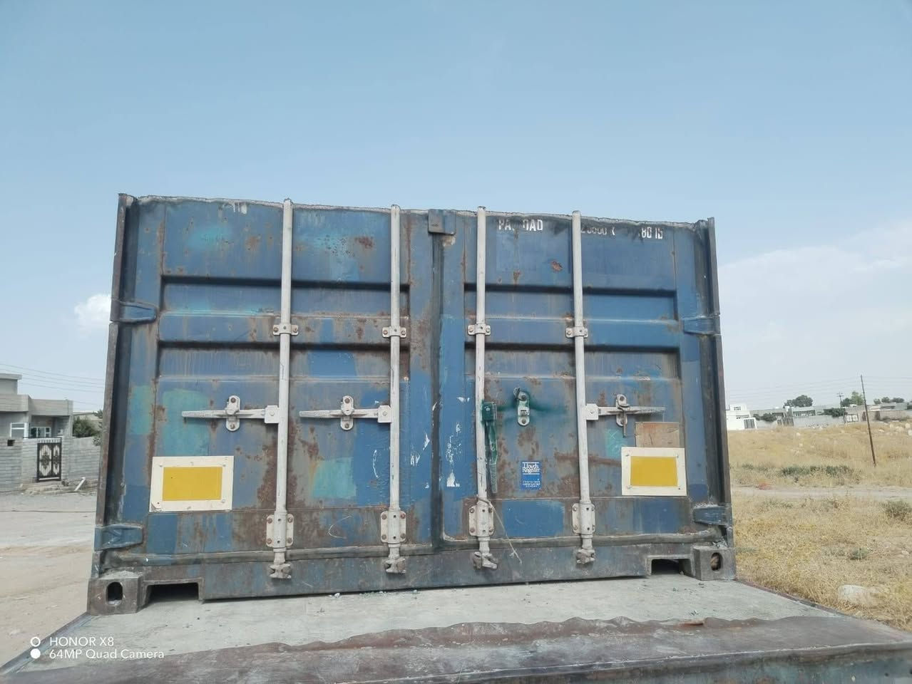 حاويه للبيع ***********

