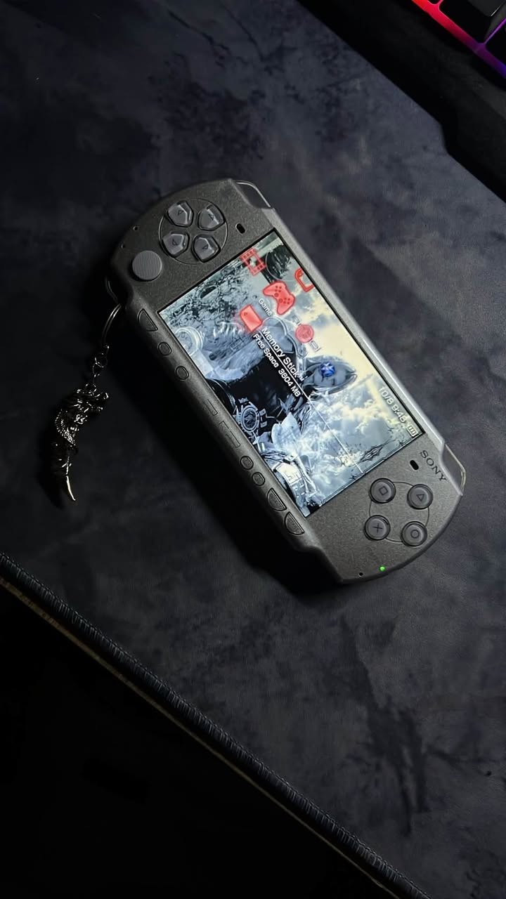 PSP2000 • مهكر • ٢٠+ لعبه