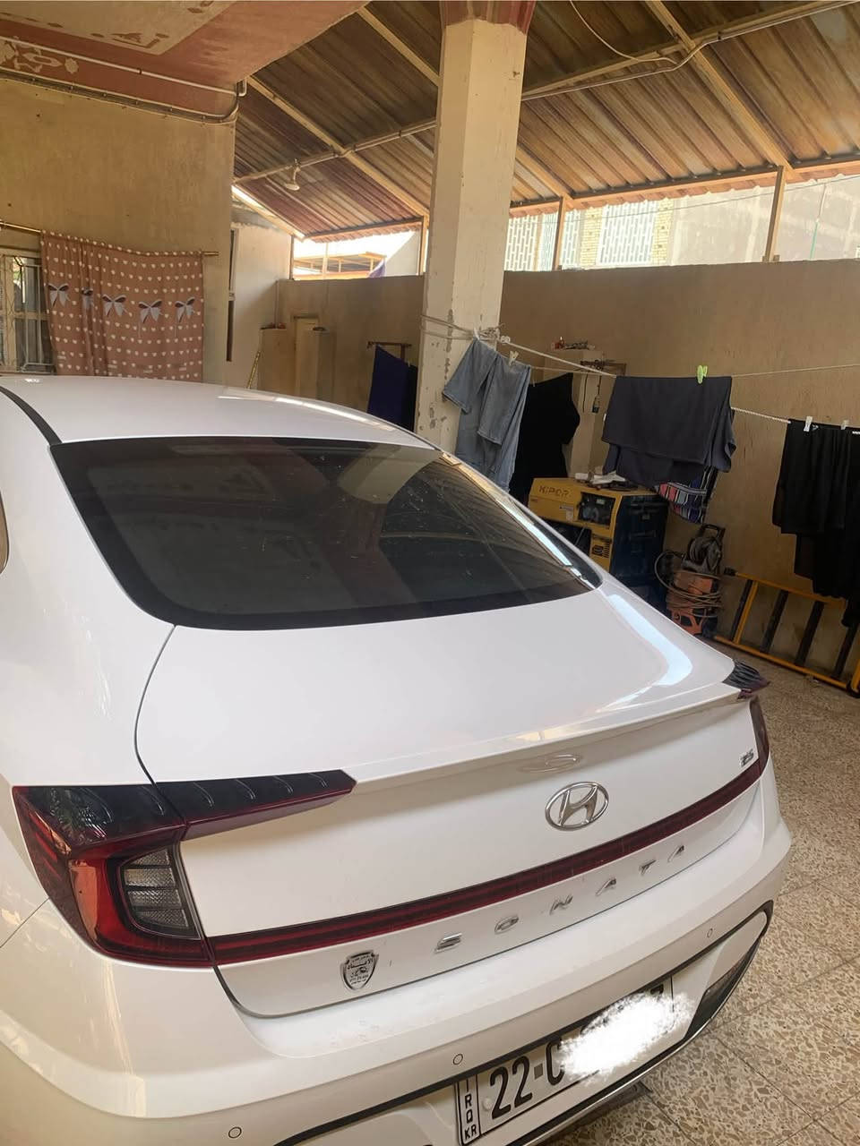 السلام وعليكم
سوناتا موديل 2023 خليجي 

لونه ابيض 

بيه قطعه وحده بس بنيد وشوي بالجاملق 

تبريد قطعتين

مفتاح مو بصمه 

سعره مناسب جداً 

رقمها أربيل خصوصي 

رقمي *********** اسيا

*********** اثير 

باقي التفاصيل خاص
