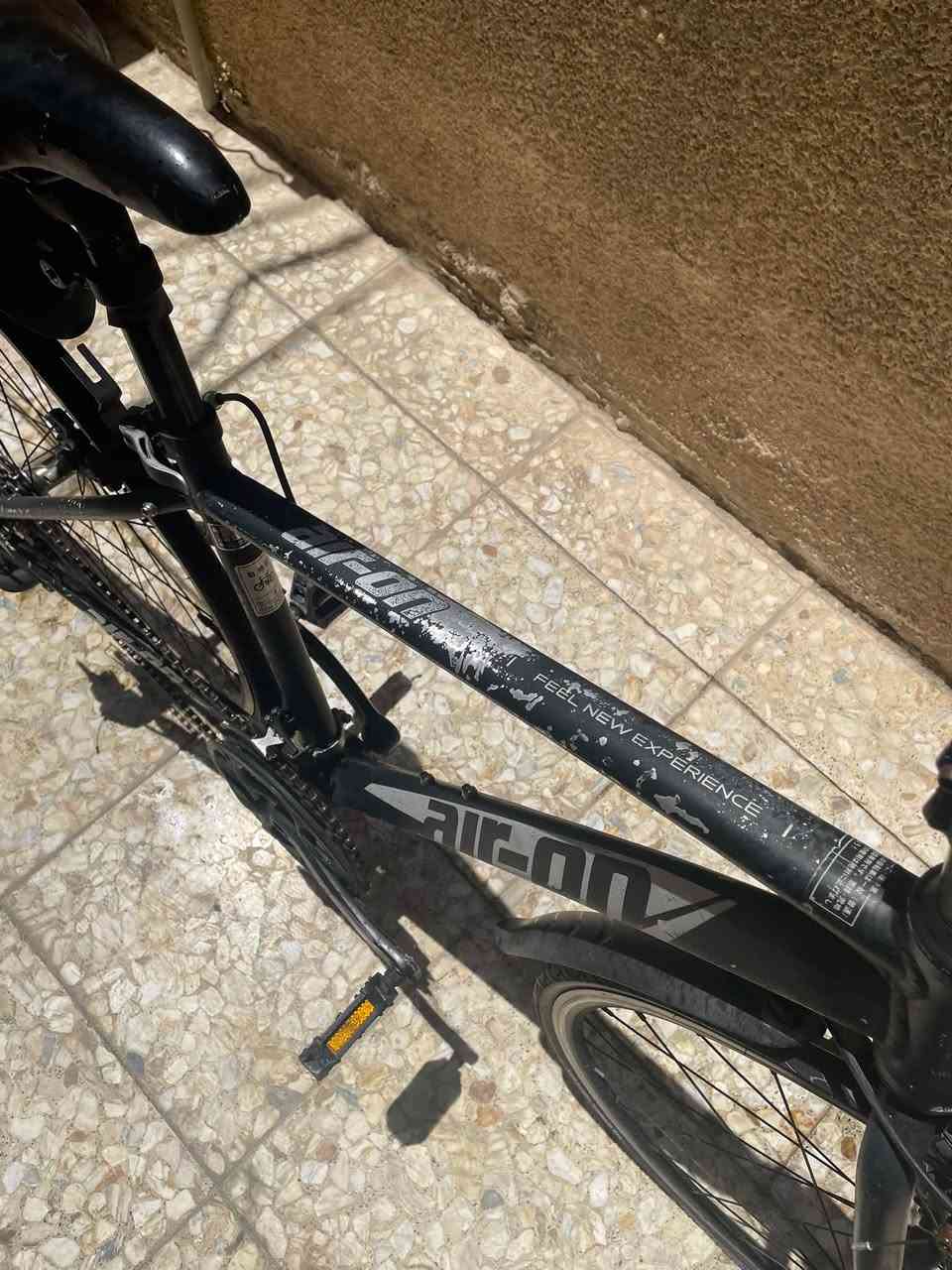 السلام عليكم بايسكل c700 شركة air-on
سستم كامل torney كلشي شغال ماناقصه شي عندك بس الماشه صبغها واكع اما الباقي كله مفول السعر 100 الف وبي مجال العنوان الأمين الثانيه رقم الهاتف : ***********
