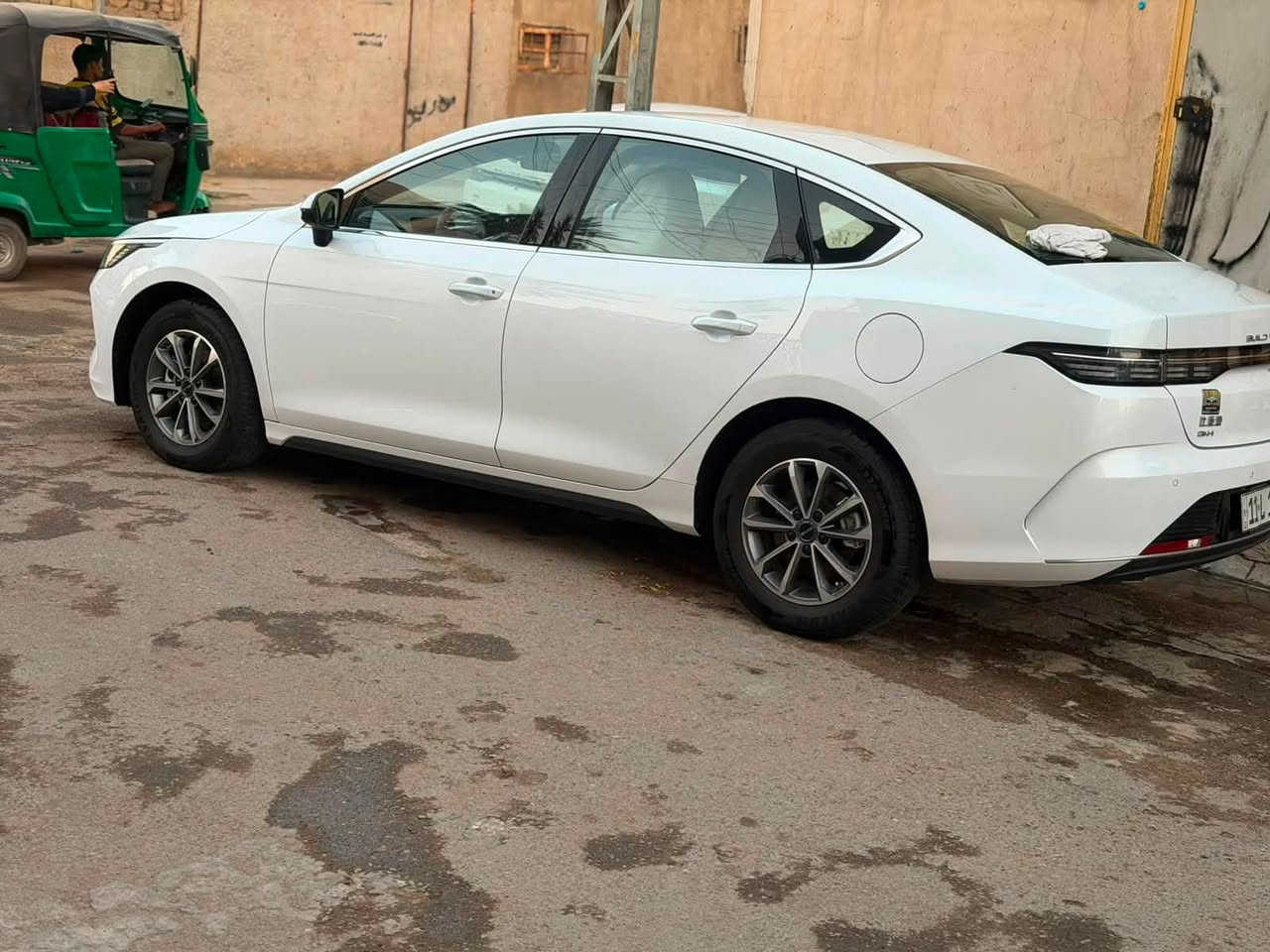 السلام عليكم BYD دستروي 2025 كفالة عامة من كلشي ماشية 18000 الف مكلف بل نشر مرقم بغداد بسمي(***********)
