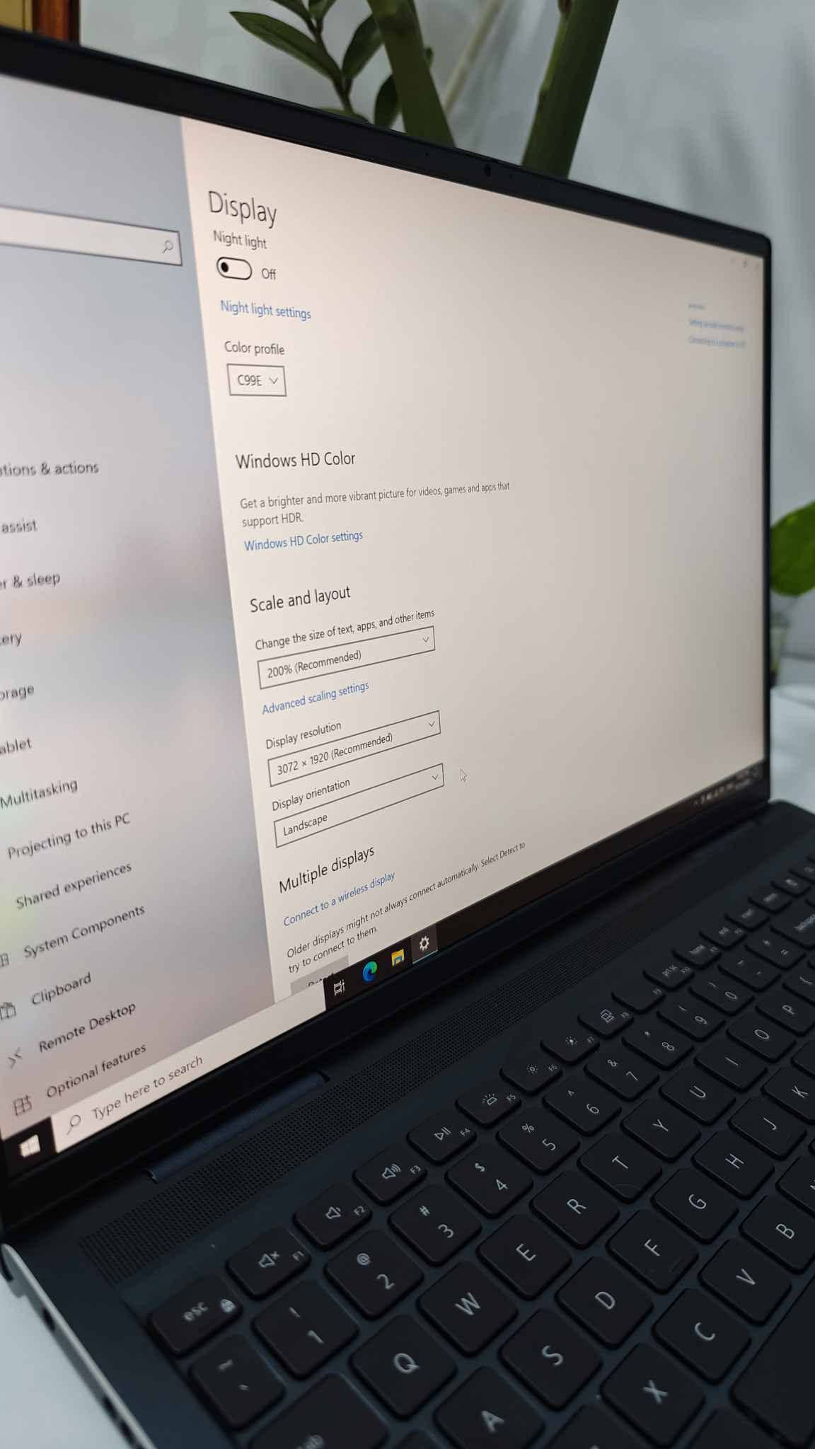 Dell Inspiron 16 Plus 7610

ملاحظة : الجهاز يعمل على 48Hz بدون مشاكل
لكن على 60Hz اكو وميض بالشاشة

* المعالج: Intel Core i7-11800H (جيل حادي عشر - فئة الأداء العالي H، يحتوي على 8 أنوية و16 مساراً لسرعة معالجة فائقة).
* الشاشة: شاشة ساحرة بحجم 16 بوصة بدقة 3K (3072×1920)، بأبعاد 16:10 المريحة جداً للعين، مثالية لقراءة الأكواد، تصفح المستندات، وتعديل الصور.
* كرت الشاشة: Intel UHD Graphics المدمج .
* الذاكرة (RAM):  16GB  DDR4
* التخزين (SSD): NVMe SSD  256GB  
* المنافذ: يحتوي على منفذ Thunderbolt 4 فائق السرعة، منفذين USB-A، مخرج HDMI، وقارئ كروت ذاكرة SD كامل.
* الهيكل: تصميم راقٍ ومتين جداً بالكامل من الألمنيوم .

🔍 حالة الجهاز : مستخدم
📞 للتواصل : ***********
💰 السعر : 450،000

https://t.me/epic_store2 بغداد, العراق

نص مكتوب في الصور:
- About Your PC is monitored and protected. See details in Windows Security Installed RAM 16.0 GB Speed: 3200 MHz Processor 11th Gen Intel(R) Core(TM) i7-11800H @ 2.30GHz 2.30 GHz Graphics Card 128 MB Intel(R) UHD Graphics Storage 238 GB 41 GB of 238 GB used Rename this PC Copy DESKTOP-QHVG6SD Inspiron 16 7610 Device Specifications Device Name DESKTOP-QHVG6SD Processor 11th Gen Intel(R) Core(TM) i7-11800H @ 2.30GHz 2.30 GHz Installed RAM 16.0 GB (15.7 GB usable) Graphics Card Intel(R) UHD Graphics (128 MB) Storage 238 GB SSD NVMe UMIS RPJTJ256MED1OWX Device ID 5295D923-F739-48DF-B2FF-8BF5D83E0B20 Product ID 00484-40000-00001-AA330 System Type 64-bit operating system, x64-based processor Pen and touch No pen or touch input is available for this display Frequently asked questions How does having 16 GB or more of RAM impact my PC's performance? Can I run modern applications...