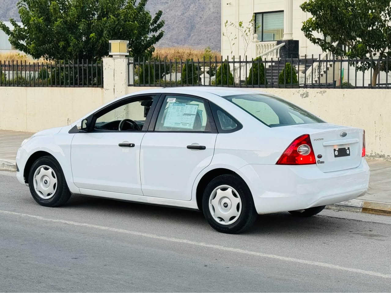 فۆرد فۆکس ٢٠١٠ شەریکە نیڤا دوو جام کارەبا گێر تۆماتیک و حادی بێ بۆیاخ بێ سارد یەک پەڵە کارتی بچوکی پێوەیە مەکینە ١٦ بێ تۆربۆی مەرغوب گێر و مەکینە و تەبرید و تەقە و رەقە بەشەرت سەنەوی تا ٢٠٢٨ نوێیە رەقەمی نوێیە هەزەی نوێیە شوێن رانیە ژ.م *********** نرخ ٧٢ محامەلەی کەم رانية, السليمانية
