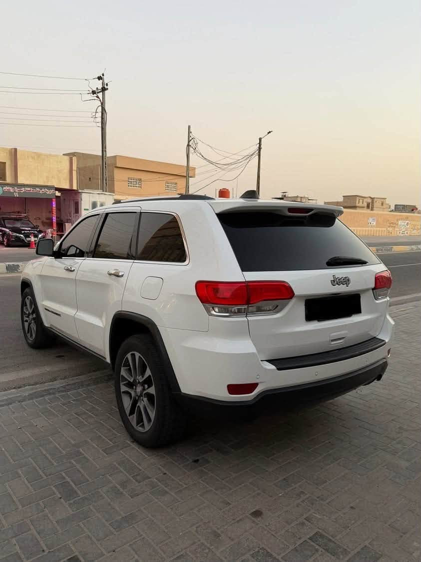 السلام عليكم
جيب لاريدو ٢٠١٧ فول عده الفتحه معروفه مواصفات الجيب السياره داخله تقرير تعمل وتسير بدون ايي ققطره ماء! وبيها بارد بالباب سعرها كلش مناسسب ب١٨٩ وببيها مجال🤯 ‪ ***********‬
