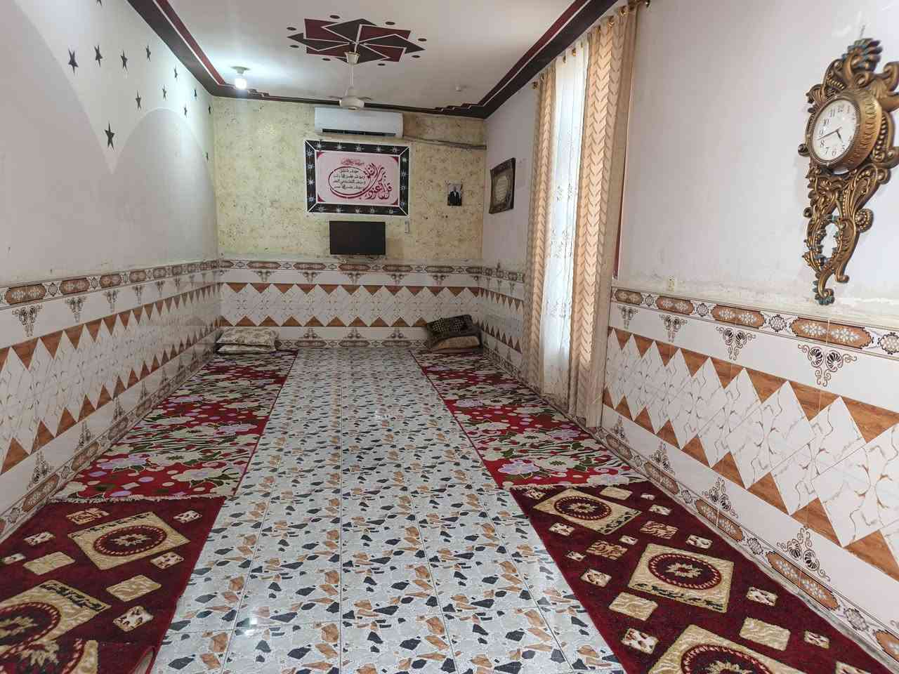 السلام عليكم بيت للبيع في كوت زراعي ١٧ _ حي حكيم _سواده_ مقابل محطه حوشي (الوادي )يحتوي على ٣غرف وديوانية مطبخ صحيات داخليه وخارجية مساحة ٣١٢ متر سعر ٤٢ مليون للستفسار على رقم ***********
