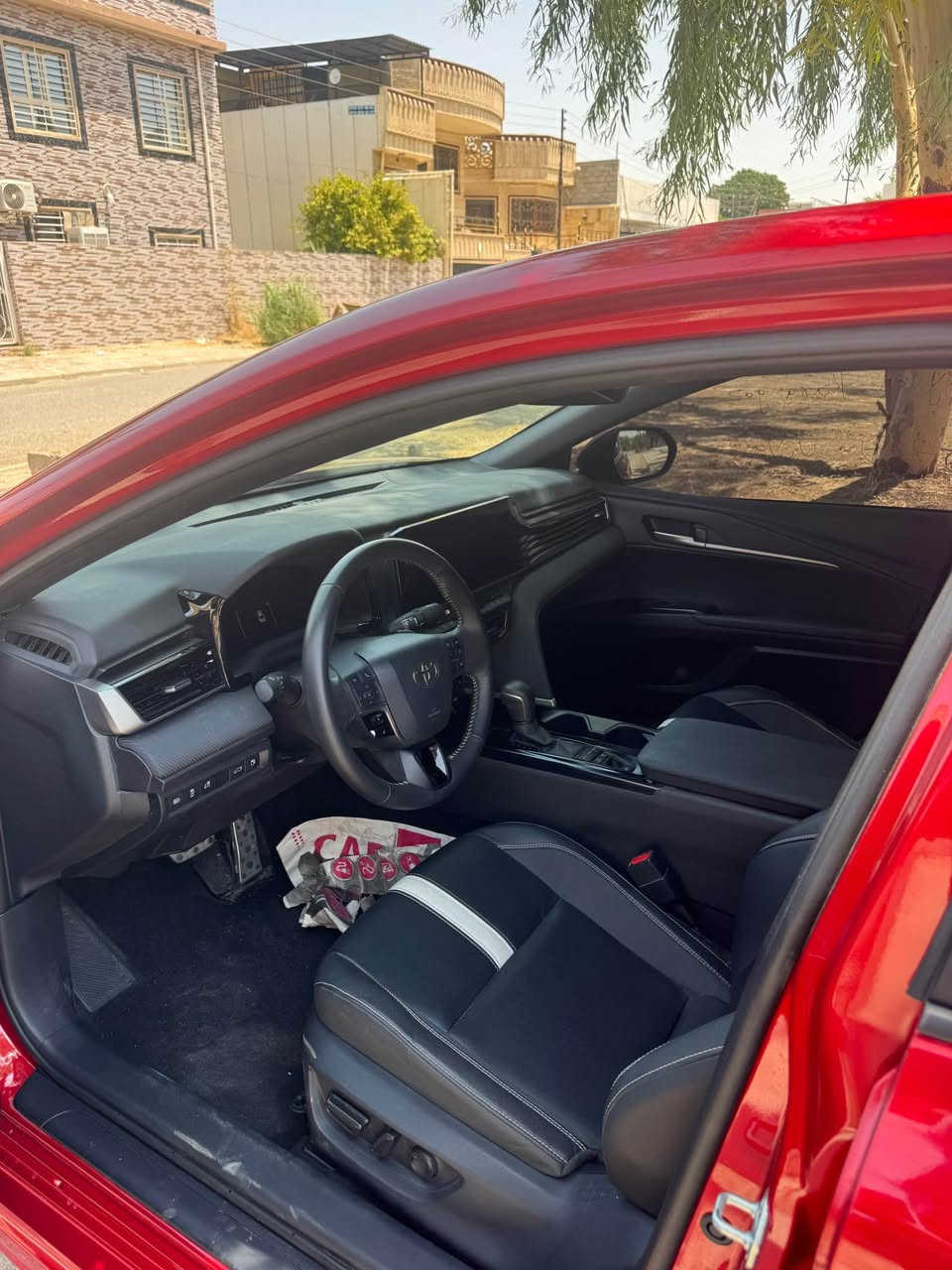 TOYOTA CAMRY 2025 SE HEV
ضررها فقط بونت + تعديل بارد بالجاملغ  ارباك فقط استيرن طاك 
موصفات SE  فول اوفشين  سقف سلات  
مقاعد جلد لونين  + شاشة كبير 
لون احمر مميز 
محرك ٤ سلندر  + هايبرد  
ماشي 20 الف 
يترقم شمالي شرط ترقيم 
سعر 220 $
*********** 
*********** كركوك, العراق

