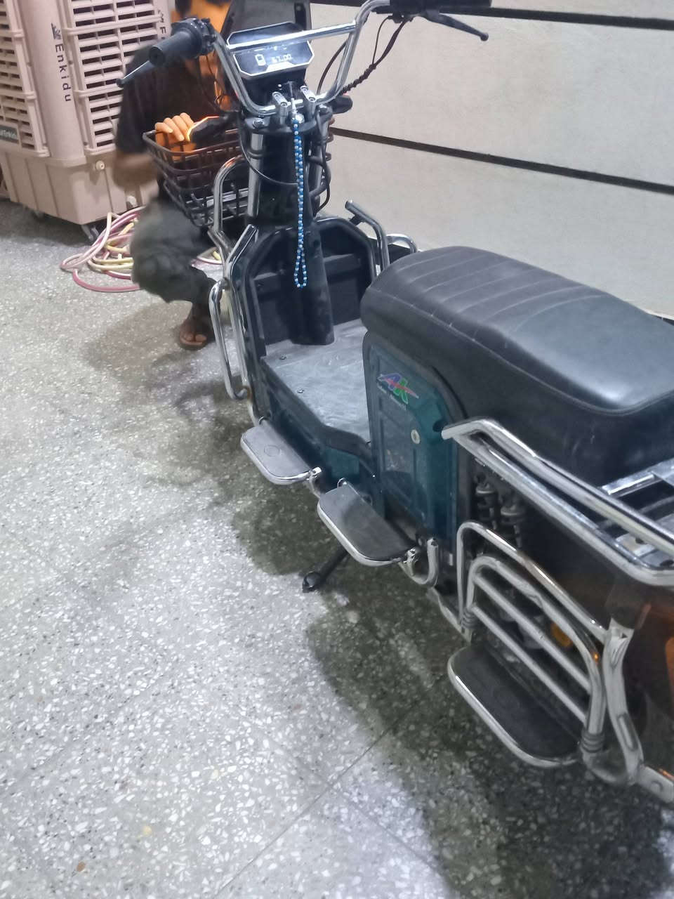 متاح للبيع دراجه هارلي جبلي جديده سعرها ٧٠٠ وبيها مجال ***********
***********
العنوان بغداد ابو غريب
