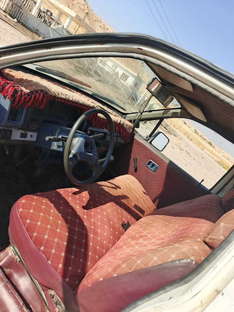 للبيع بيكم نيسان موديل 88 رقم  نينوى كابون بانزين بيها رقم جديد سنويه وهزه جديد السعر 33 وبيها مجال رقم 📱 ‏‪***********‬‏
