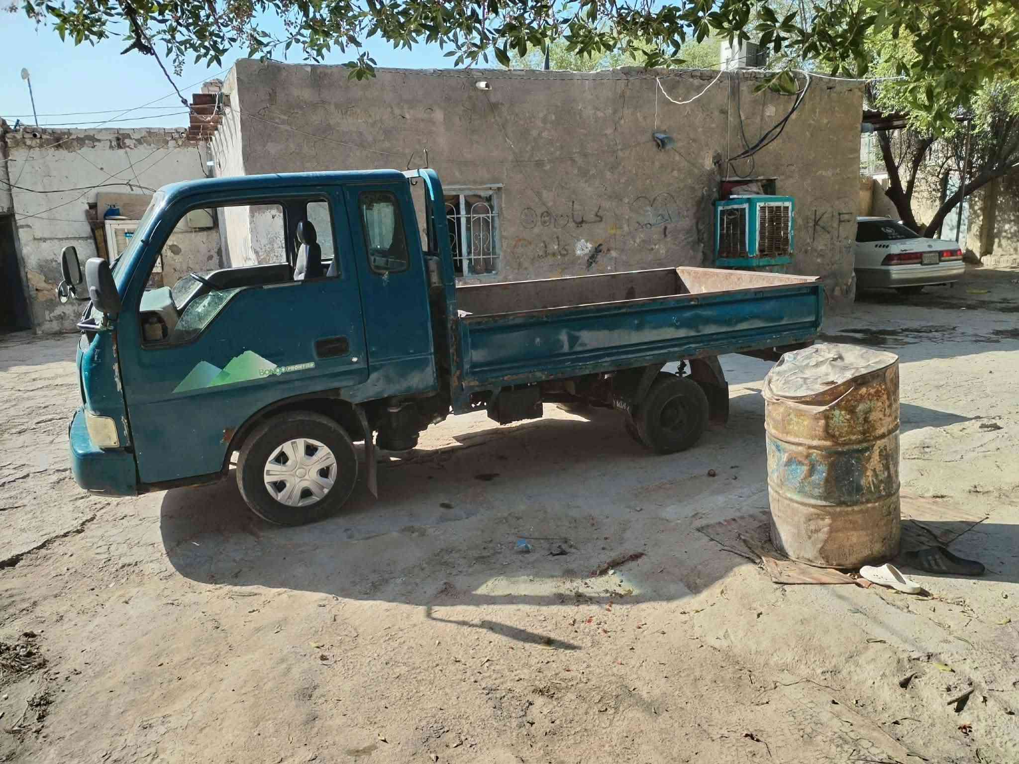 سلام عليكم فنتيره ٩٧ سياره مكفوله شاصي وكير وكسل المكينه بيها بخار رقم بغداد  مكان السياره نجف  ***********

