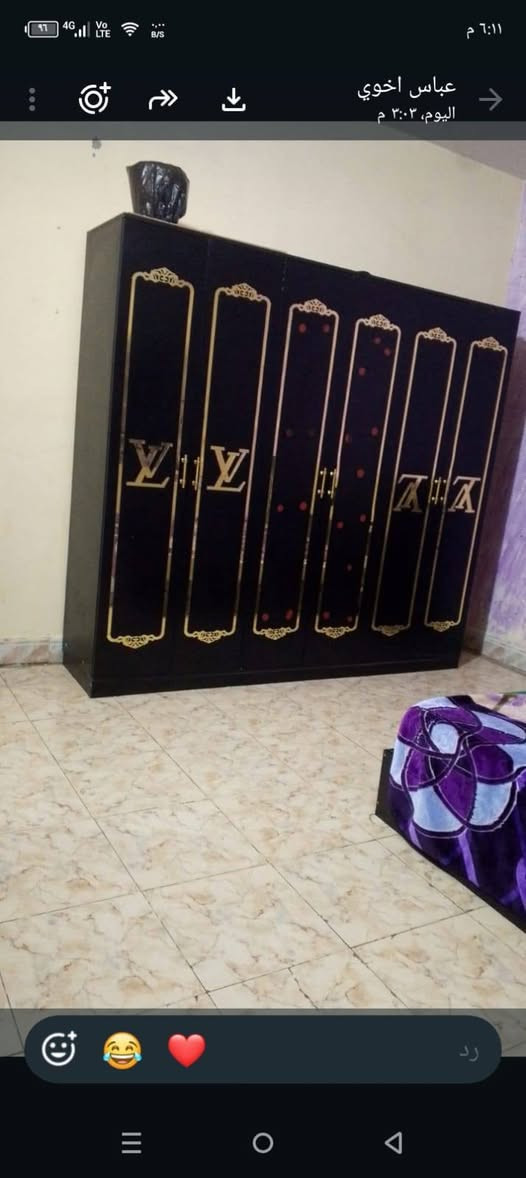 سلامعليكم هاي الغرفه سعره ب٤٠٠ وبيه مجال قليل  تواصلو ع هاذ رقم *********** انه فقط مكلفه بلنشر المكان بصره الزبير دور الضباط

نص مكتوب في الصور:
- ٦:١١ م عباس اخوي اليوم، ٣:٠٣ م رد
- عباس اخوي اليوم، ٣:٠٣ م