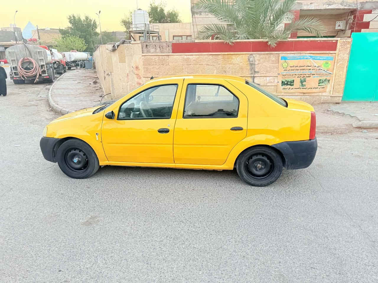 السلام عليكم لبيع رينو لوكان موديل 2010باور محرك كير نضيفات تبريد ثلج مصفره وغرمات تحويل مباشر السعر 31وبيه مجال لشراي العنوان السماوه قضاء السوير الرقم الاستفسار ***********
