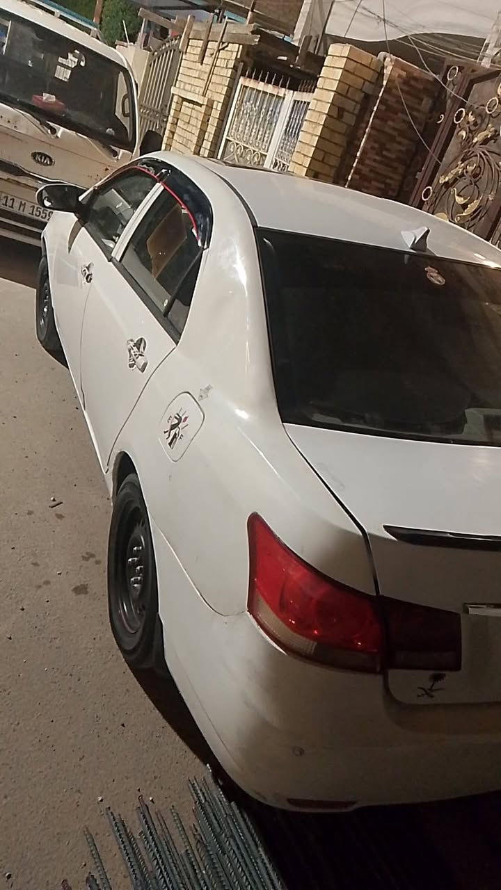 السلام عليكم بي واي دي 2013مكينه وكير هوندا كير عادي.
تبريد عاطل بي فريز بي ليك 
غرفه جديده 
بيها شكم شغله نقص 
السعر 40وبيها مجال 
مكان السياره الدوره 
***********

