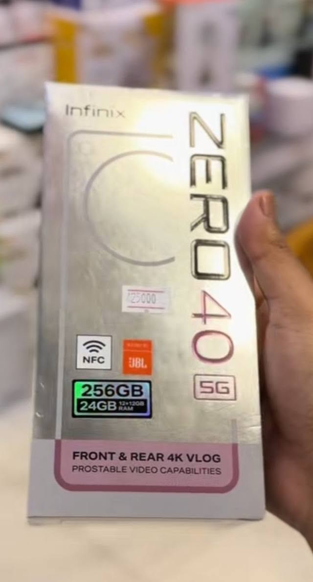 يأتي هاتف Infinix Zero 40 بإنتاجين (نسخة 5G الأساسية والأقوى، ونسخة 4G). إليك المواصفات التفصيلية للنسخة الرئيسية (Zero 40 5G):
الأداء والعتاد
​المعالج: MediaTek Dimensity 8200 Ultimate بدقة تصنيع 4 نانومتر (أداء قوي وسريع).  
​معالج الرسوميات: Mali-G610 MC6.  
​الذاكرة العشوائية (RAM): 12 جيجابايت.  
​ذاكرة التخزين: 256 أو 512 جيجابايت من نوع UFS 3.1 السريع.  
​نظام التشغيل: Android 14 مع واجهة XOS 14.5.  
​📱 الشاشة والتصميم

​نوع الشاشة: AMOLED منحنية الأطراف (Curved)، تدعم 1 مليار لون.

​الحجم والدقة: 6.78 بوصة بدقة +FHD (1080×2436 بكسل).

​معدل التحديث: 144 هرتز (سلاسة عالية جداً في الألعاب والتصفح).

​السطوع: يصل إلى 1300 شمعة (Nits).

يأتي هاتف Infinix Zero 40 بإنتاجين (نسخة 5G الأساسية والأقوى، ونسخة 4G). إليك المواصفات التفصيلية للنسخة الرئيسية (Zero 40 5G):  الأداء والعتاد
​المعالج: MediaTek Dimensity 8200 Ultimate بدقة تصنيع 4 نانومتر (أداء قوي وسريع).  
​معالج الرسوميات: Mali-G610 MC6.  
​الذاكرة العشوائية (RAM): 12 جيجابايت.  
​ذاكرة التخزين: 256 أو 512 جيجابايت من نوع UFS 3.1 السريع.  
​نظام التشغيل: Android 14 مع واجهة XOS 14.5. او باقي مواصفات يمي جهاز راقي رقم هاتف 
***********
