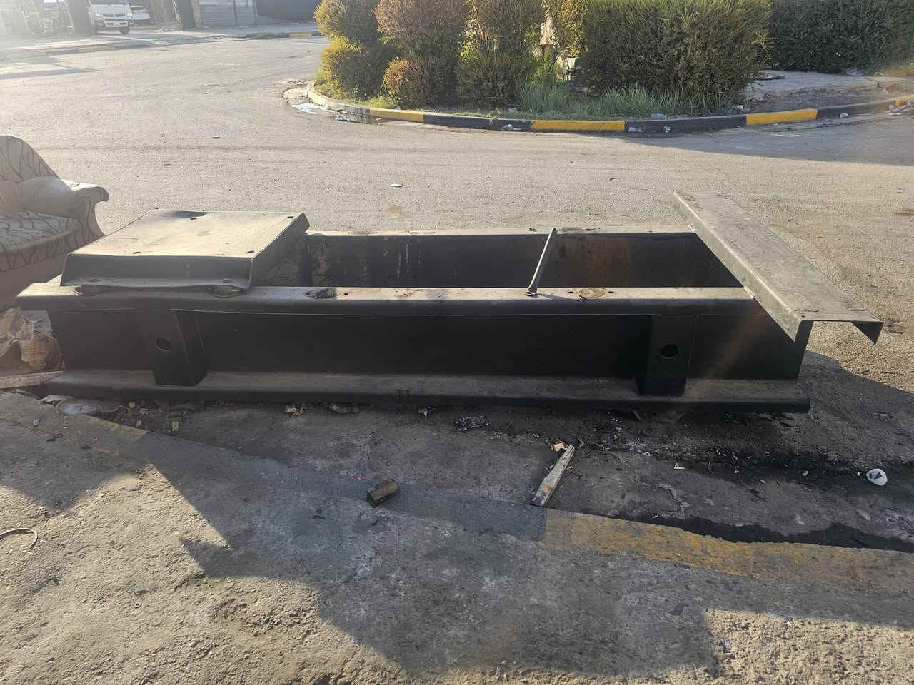 السلام عليكم 
للبيع شاصي عالي 
طول ٣ متر والعرض ٩٠ 
والثاني طول ٣مترات وربع 
والعرض متر و١٠ سم 
سعر الواحد ٣٥٠ دولار 
سمك الحديد ٨ ملم 
مكاني بغداد 
يوجد توصيل لجميع المحافظات 
***********_***********
