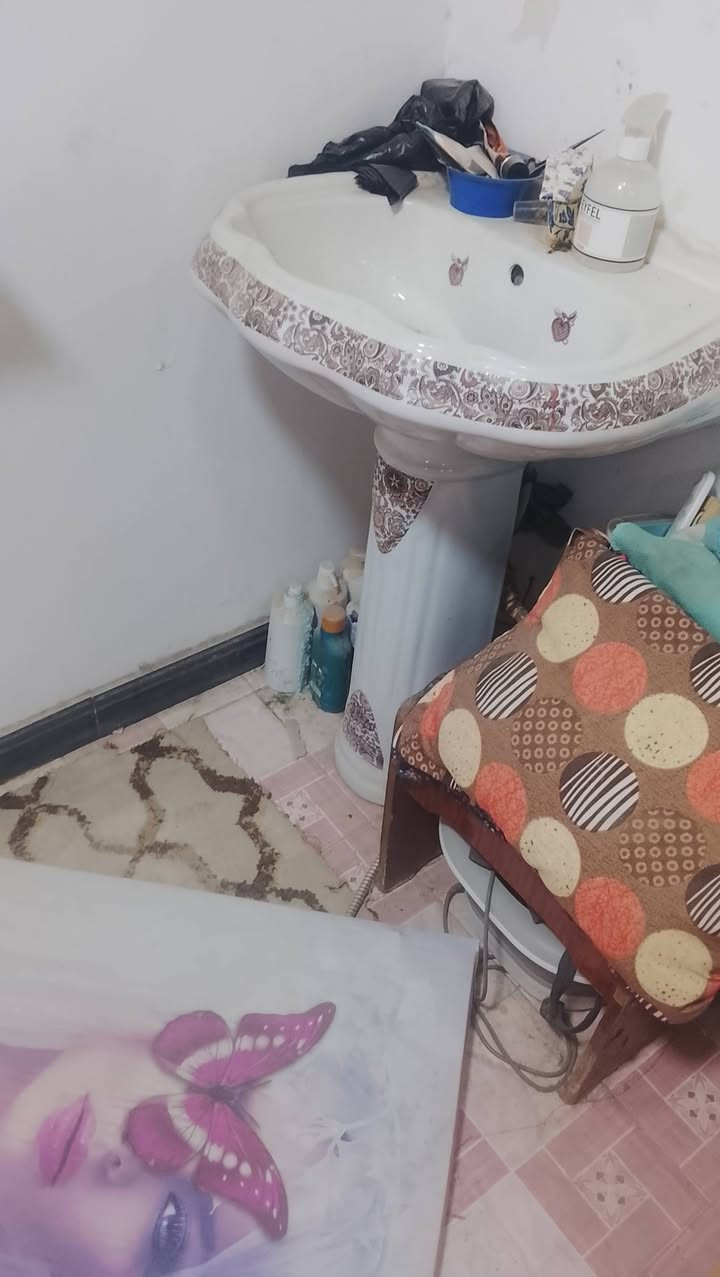 غراض صالون للبيع قيم وخذ ماعرف اسعارهم التواصل علا رقم ***********
