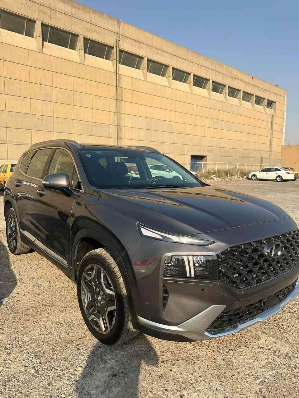 سلام عليكم
للبيع سنتافيا موديل 2023  لمتتد 
هايبرد + بلكن شحن منزلي 
مواصفات السياره فول 1/1
بصمه تشغيل السياره
بصمه ابواب بنوراما بل كامل
الكشنات كهرباء وتدفئة  جلد مطرز+السياره بيها 4 اربع انضمة قياده
السياره توقف ذاتي+تحديد مسار
ورادار واشاره 4كامرات ٣٦٠ درجه رادار حساسات خلفي
تبريد قطعتين 
تشغيل عن بعد  اشارت ترحيب +قياده ذاتيه +كروز سرعه 
فتح واغلاق الصندوق بل بصمه 
شاشه كار بلي و اندرويد + تحكماة ستيرن  +شفتات رياضاي + 
لد LED نهاري اماي خلفي 
السياره وارد امريكي
ماشيه (16) الف كيلوللعم السياره ترايها اخت الزيروا !!!
الحادث جاملغ وباب ايمن باب ايمن نفس الون وجاملغ تبديل اصلي بس غير لون قطعه وحده صبغ  
 
السياره ترايه زيروو
للاتصال *********** 
 
بغداد
