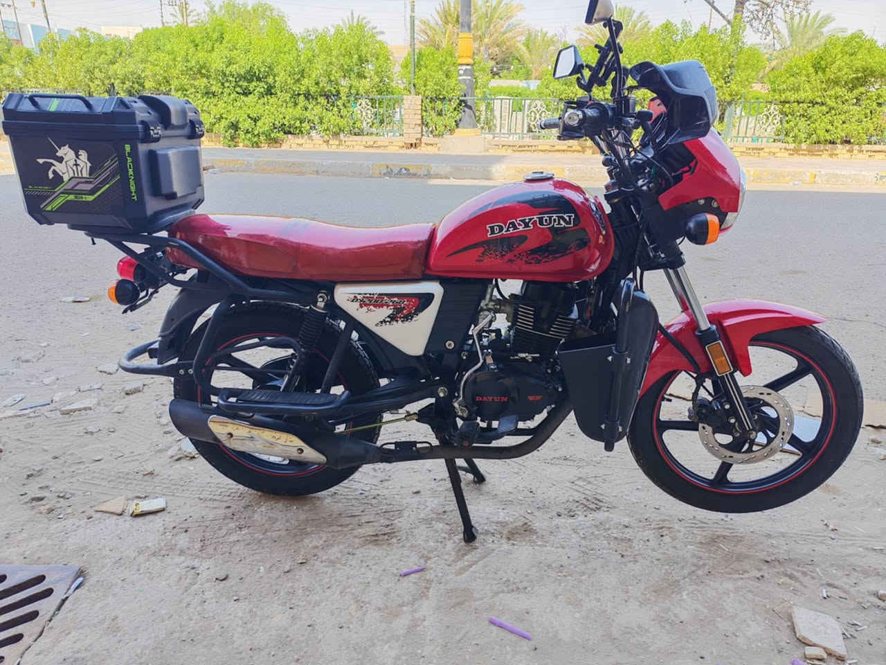 اخوان سلام عليكم دراجه دايون موديل 23 اوراق اصولي جاهزه لترقيم   محرك 200cc دراجه عله وضع شركه ما مجيوس بيه برغي شرط  ماشيه 8000   مكان ناصريه قضاء شطره ***********  سعر 1700 وبيه مجال اخوان ما متواجد عل خاص ال شراي يتصل
