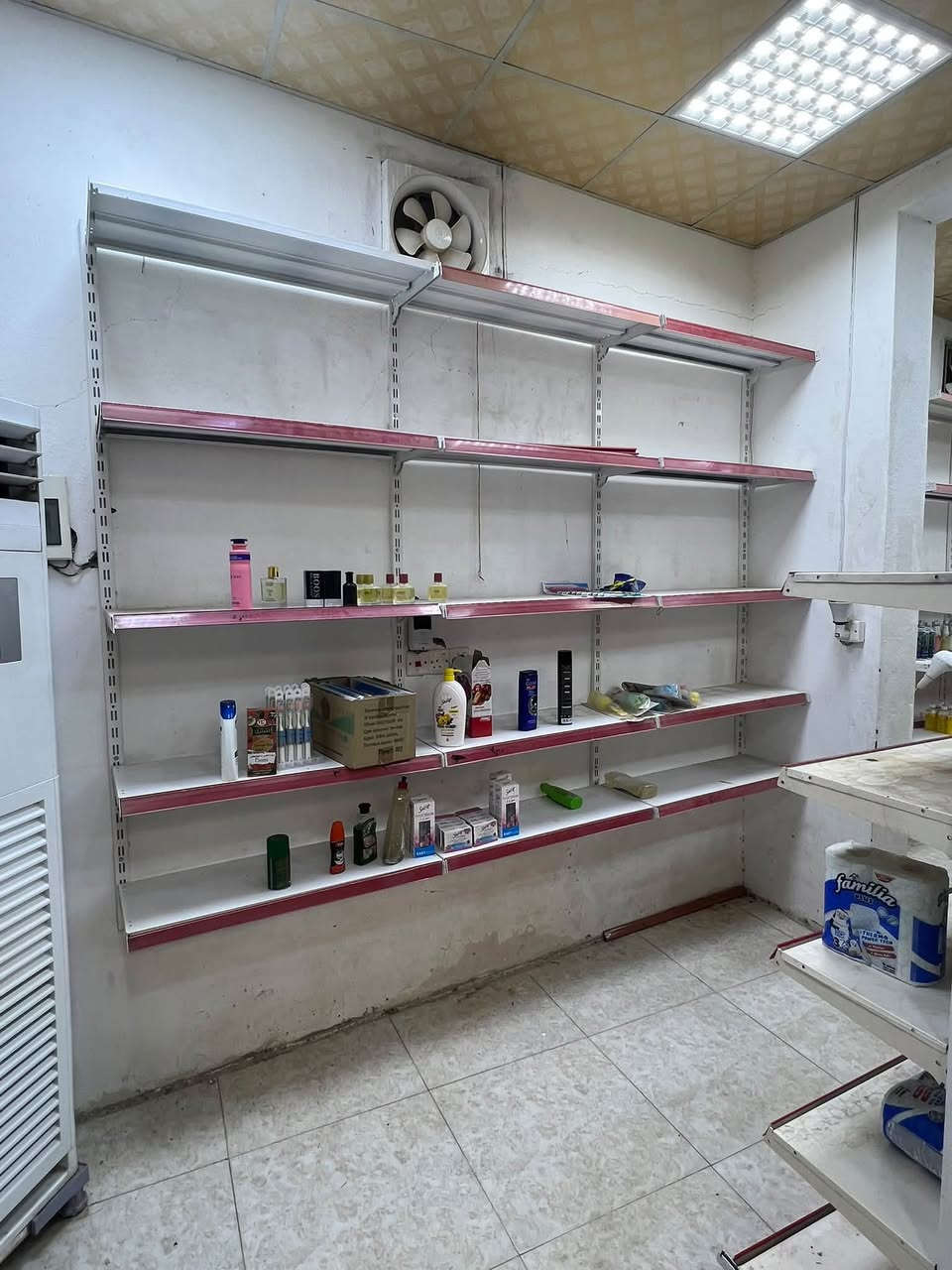 سلاام عليكم متوفر رفوف جاهزة جديد اسعار مناسبة عنوان ديالى قضاء الخالص اتصل ***********☎️📞
