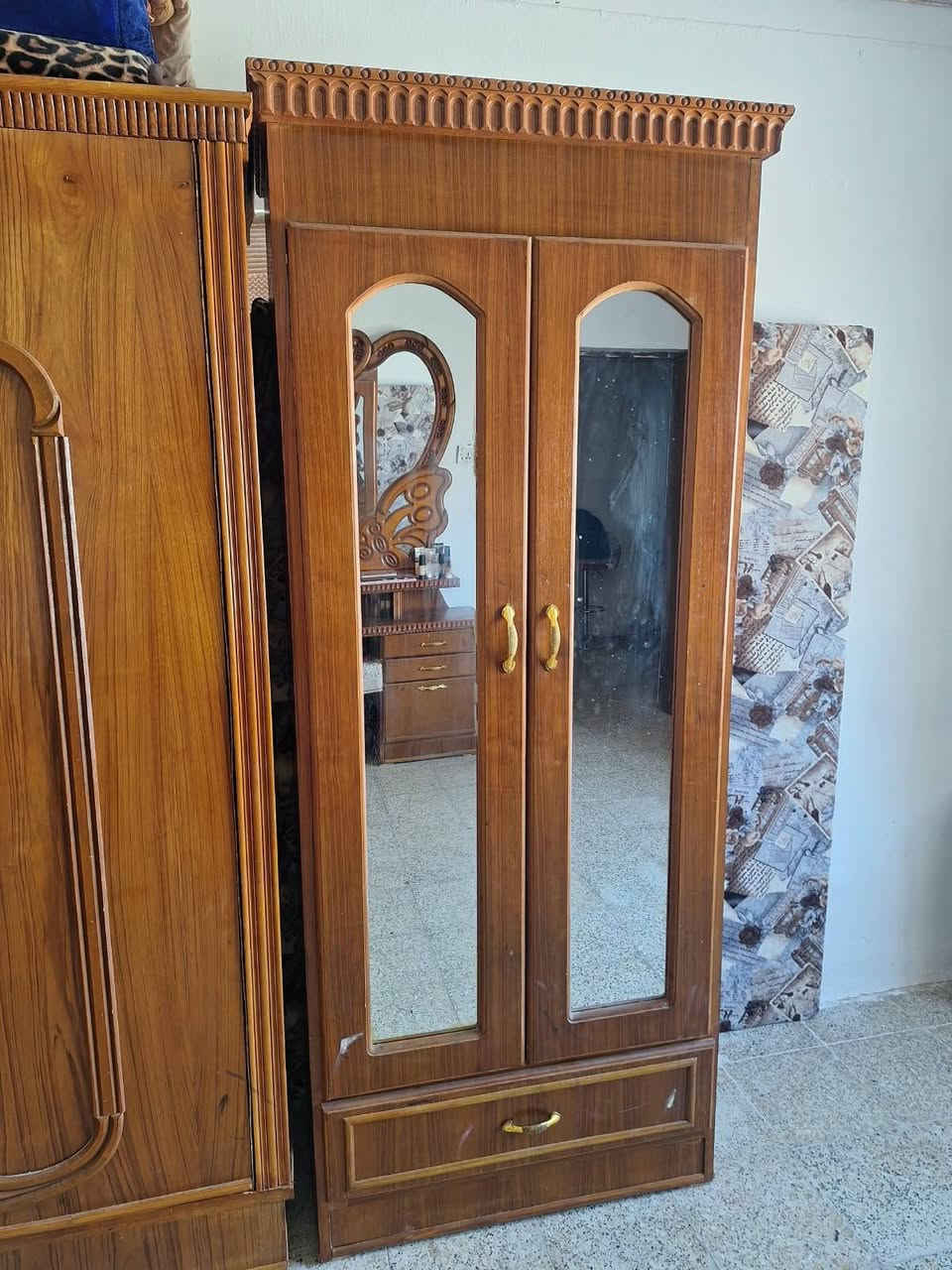 غرف نوم صاج عراقي نضافه فول مكان تكريت زهور سعر 550 ***********
