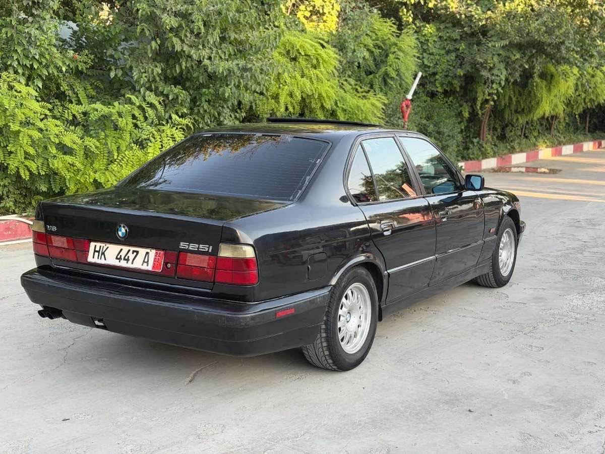 Bmw 525 ***********
رەقەم ئەوروپی مەنەفێست أبراهیم خلیل ئەسلی 
گێر و مەکین بە شەرت 
تەقە و رەقە بە شەرت 
سیارەکە سبوغ حامە بۆ جوانی شقلاوة, أربيل
