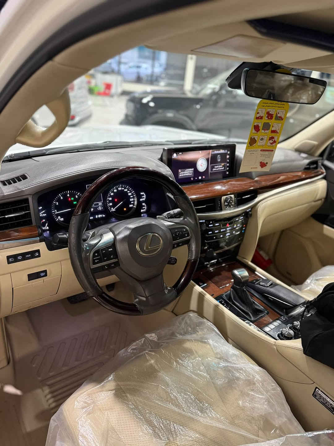 لكزس LX 570 • ٢٠١٦ • فول مواصفات