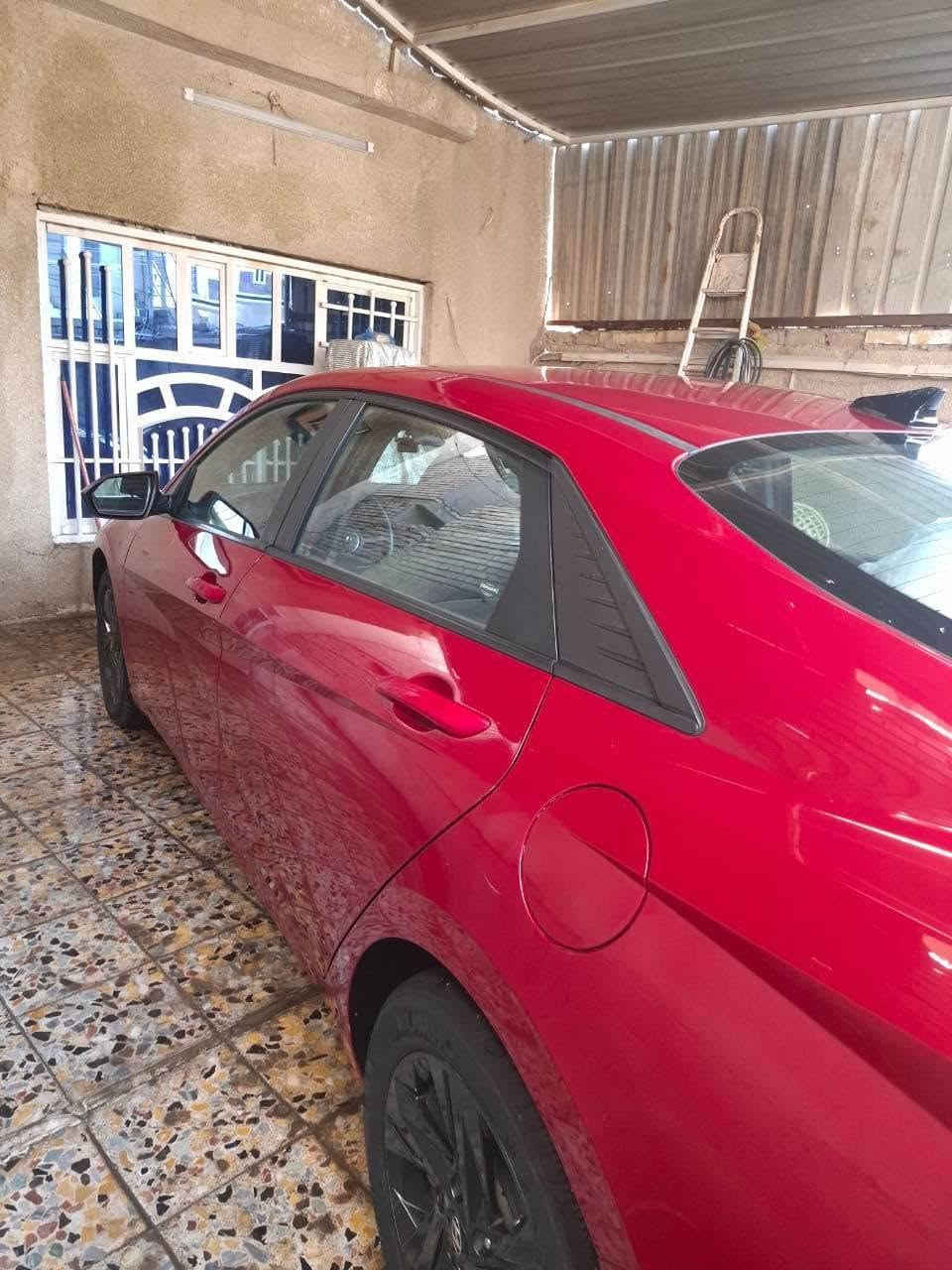 النترا هايبرد نظيفه جداً بدون نواقص تخم تاير داخل شركه بدون ايرباك حادث سطحي مستعجل عل بيع بلعافيه عل ياخذها السعر 130 وبيها مجال بسيط *********** بغداد, العراق
