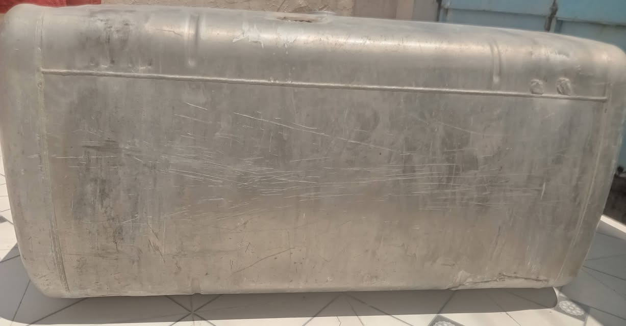 السلام عليكم تانكي كاز اكتروز واحد 650L والثاني 400L الموقع البصره 

للتواصل ***********
