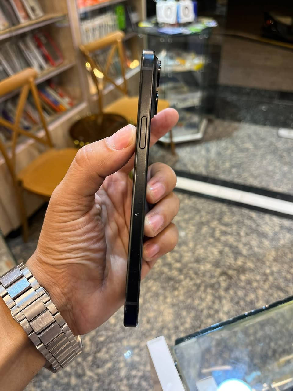 ايفون ١٥ بلس • ٥١٢ • بطارية ٨٤